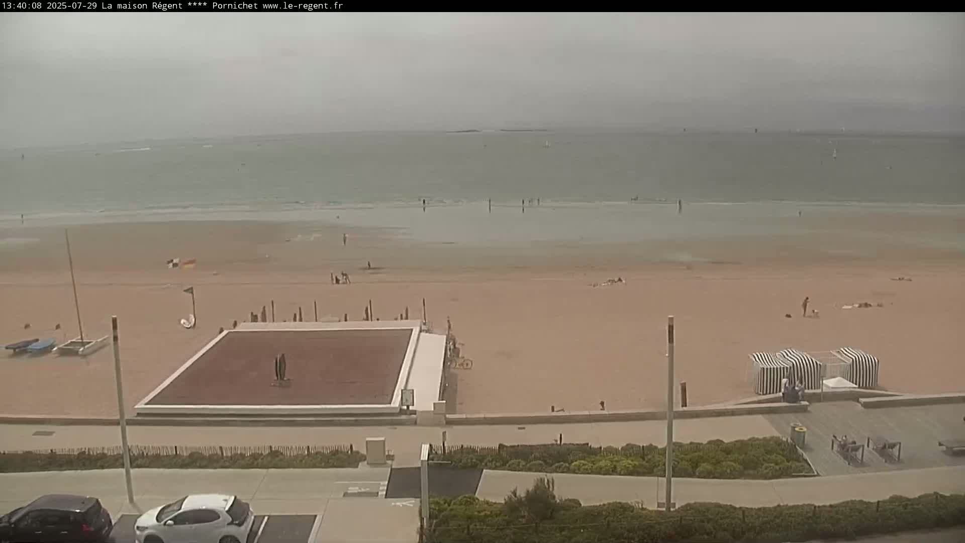 Pornichet, Plages des Libraires Beach PTZ Live Cam - Saint-Nazaire, Loire-Atlantique, Pays de la Loire, France