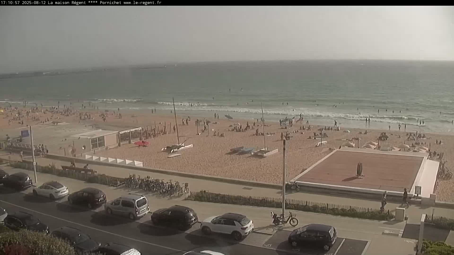 Pornichet, Plages des Libraires Beach PTZ Live Cam - Saint-Nazaire, Loire-Atlantique, Pays de la Loire, France