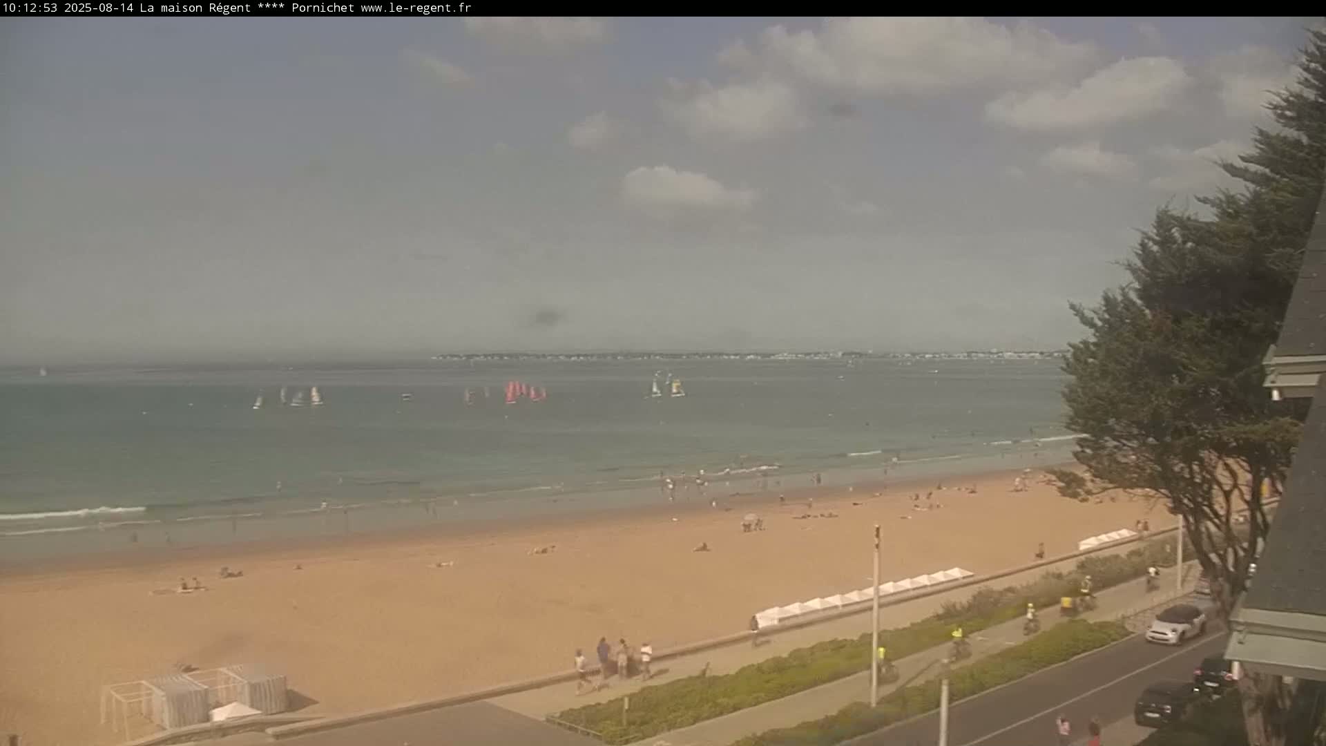 Pornichet, Plages des Libraires Beach PTZ Live Cam - Saint-Nazaire, Loire-Atlantique, Pays de la Loire, France