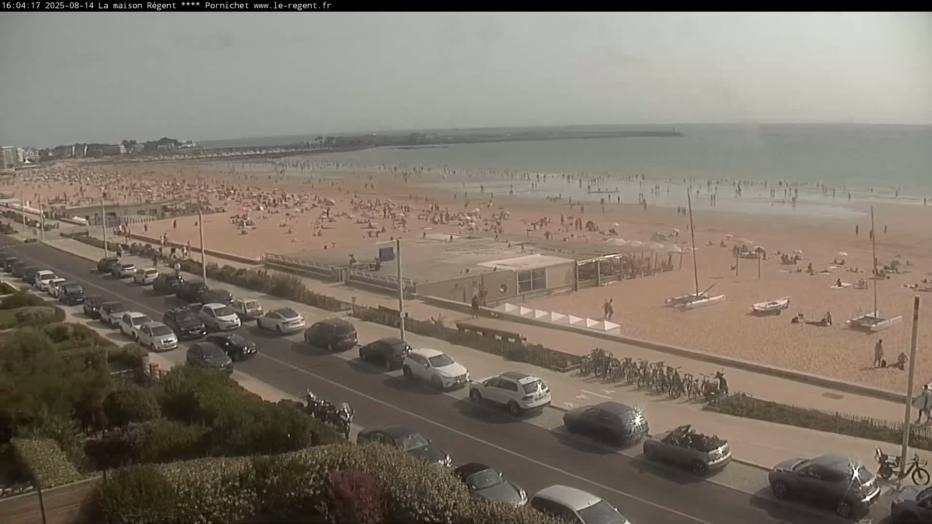 Pornichet, Plages des Libraires Beach PTZ Live Cam - Saint-Nazaire, Loire-Atlantique, Pays de la Loire, France