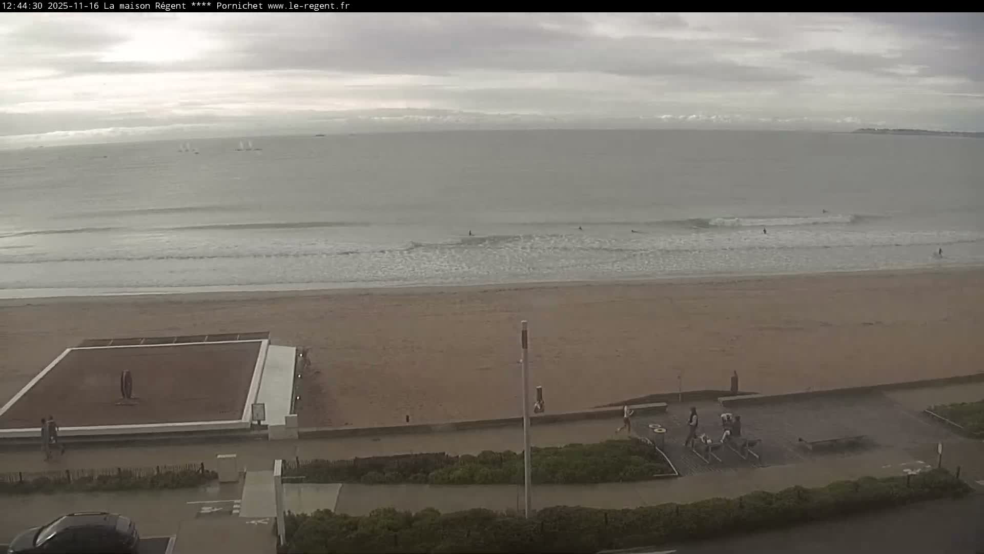 Pornichet, Plages des Libraires Beach PTZ Live Cam - Saint-Nazaire, Loire-Atlantique, Pays de la Loire, France