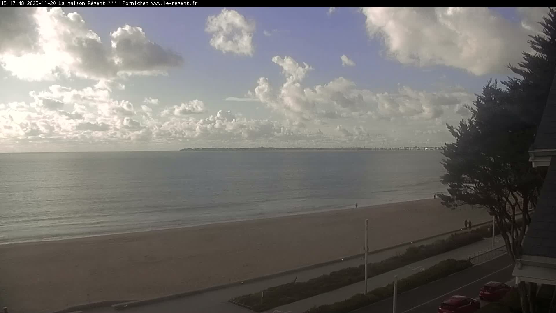 Pornichet, Plages des Libraires Beach PTZ Live Cam - Saint-Nazaire, Loire-Atlantique, Pays de la Loire, France