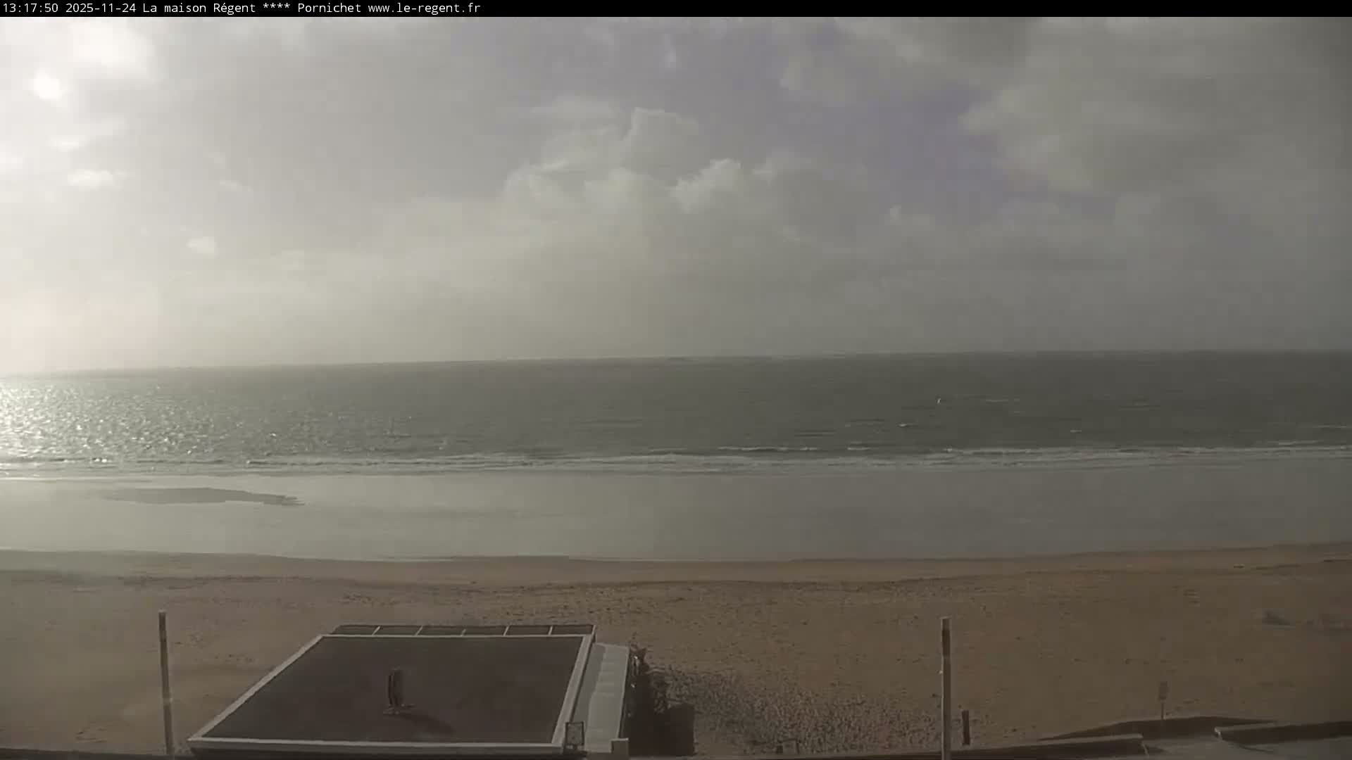 Pornichet, Plages des Libraires Beach PTZ Live Cam - Saint-Nazaire, Loire-Atlantique, Pays de la Loire, France