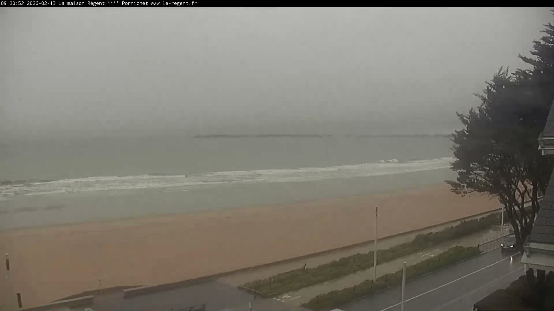 Pornichet, Plages des Libraires Beach PTZ Live Cam - Saint-Nazaire, Loire-Atlantique, Pays de la Loire, France