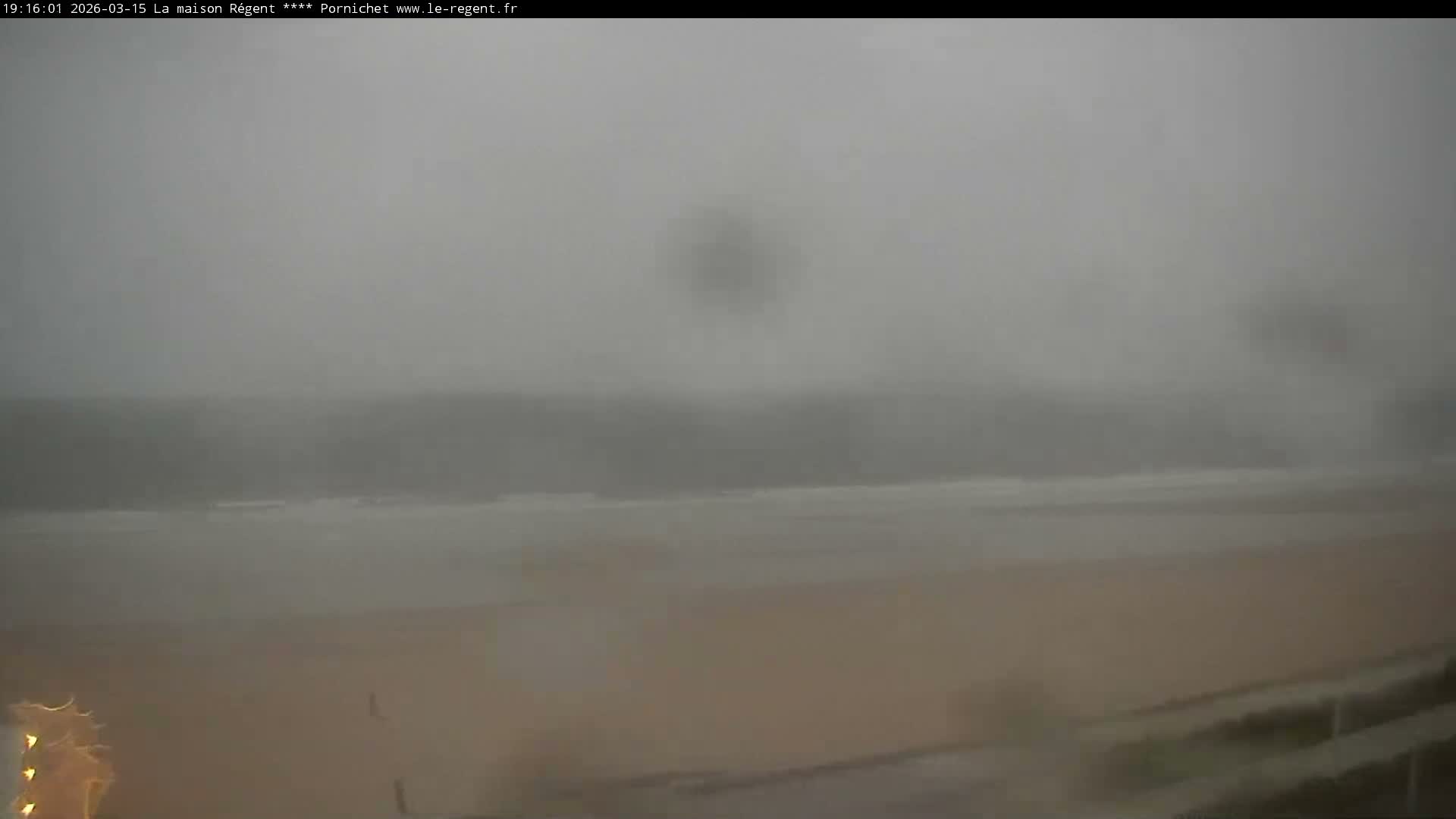 Pornichet, Plages des Libraires Beach PTZ Live Cam - Saint-Nazaire, Loire-Atlantique, Pays de la Loire, France