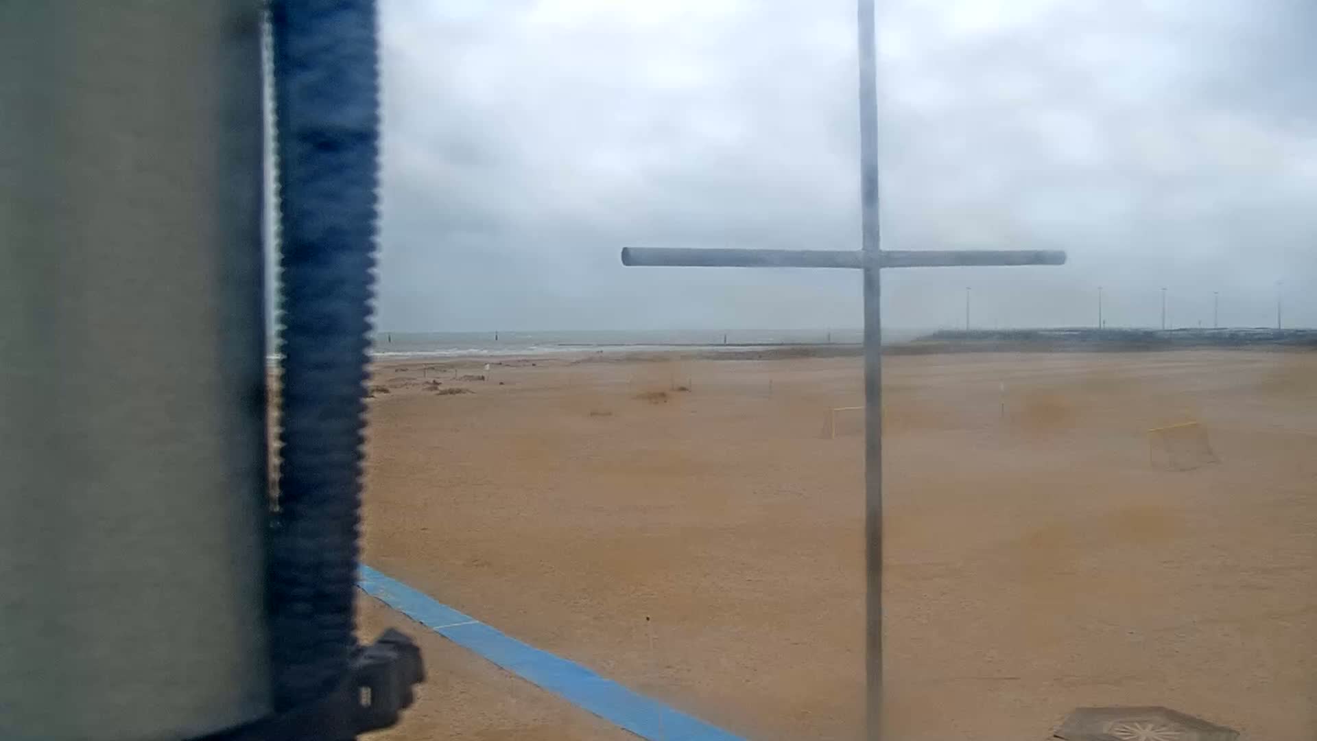 Ouistreham City & Plage de Ouistreham  Beach - Port  Live Cam - Caen, Calvados, Normandie, France