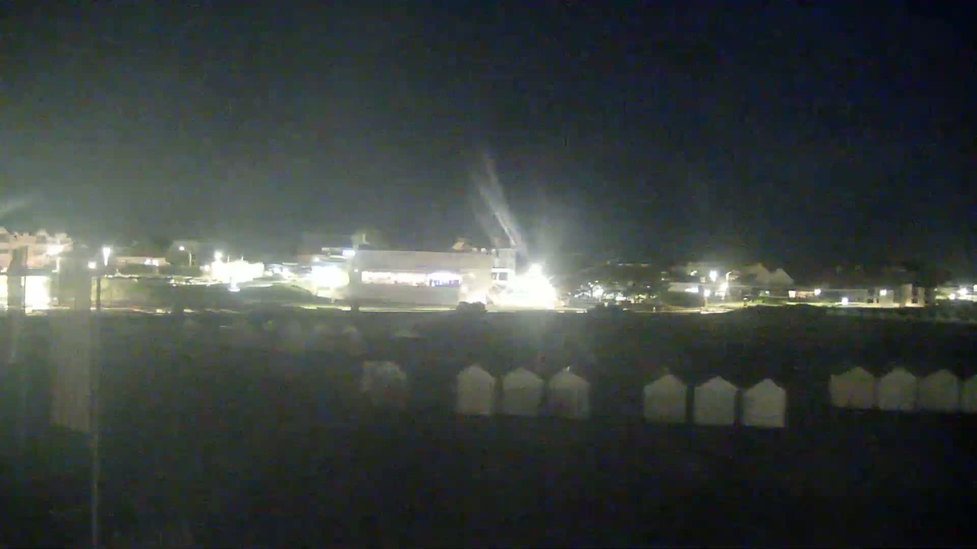 Ouistreham City & Plage de Ouistreham  Beach - Port  Live Cam - Caen, Calvados, Normandie, France