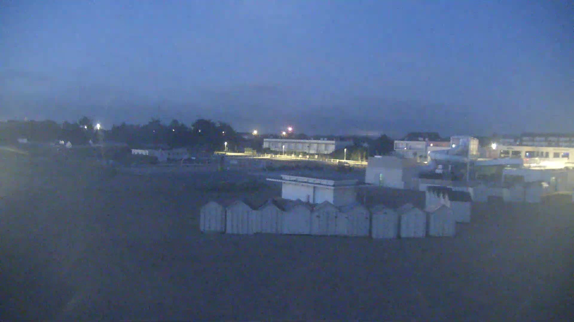 Ouistreham City & Plage de Ouistreham  Beach - Port  Live Cam - Caen, Calvados, Normandie, France