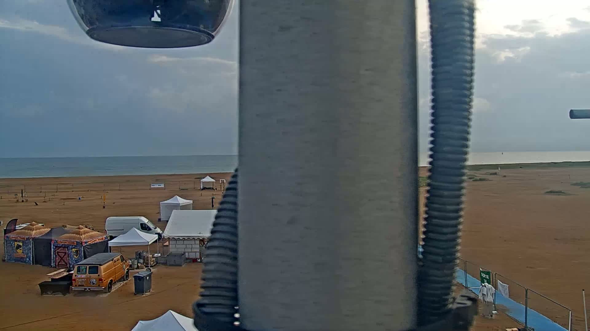 Ouistreham City & Plage de Ouistreham  Beach - Port  Live Cam - Caen, Calvados, Normandie, France