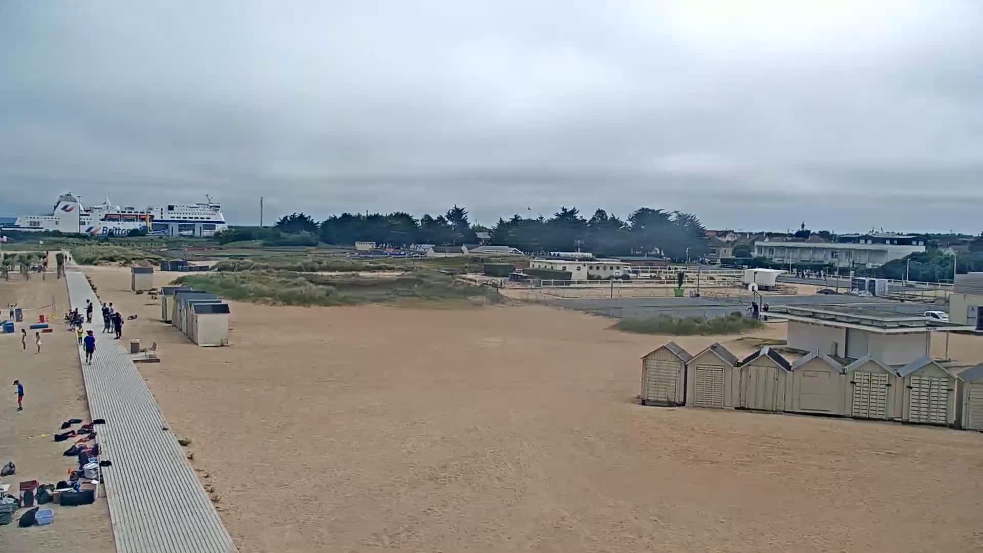 Ouistreham City & Plage de Ouistreham  Beach - Port  Live Cam - Caen, Calvados, Normandie, France