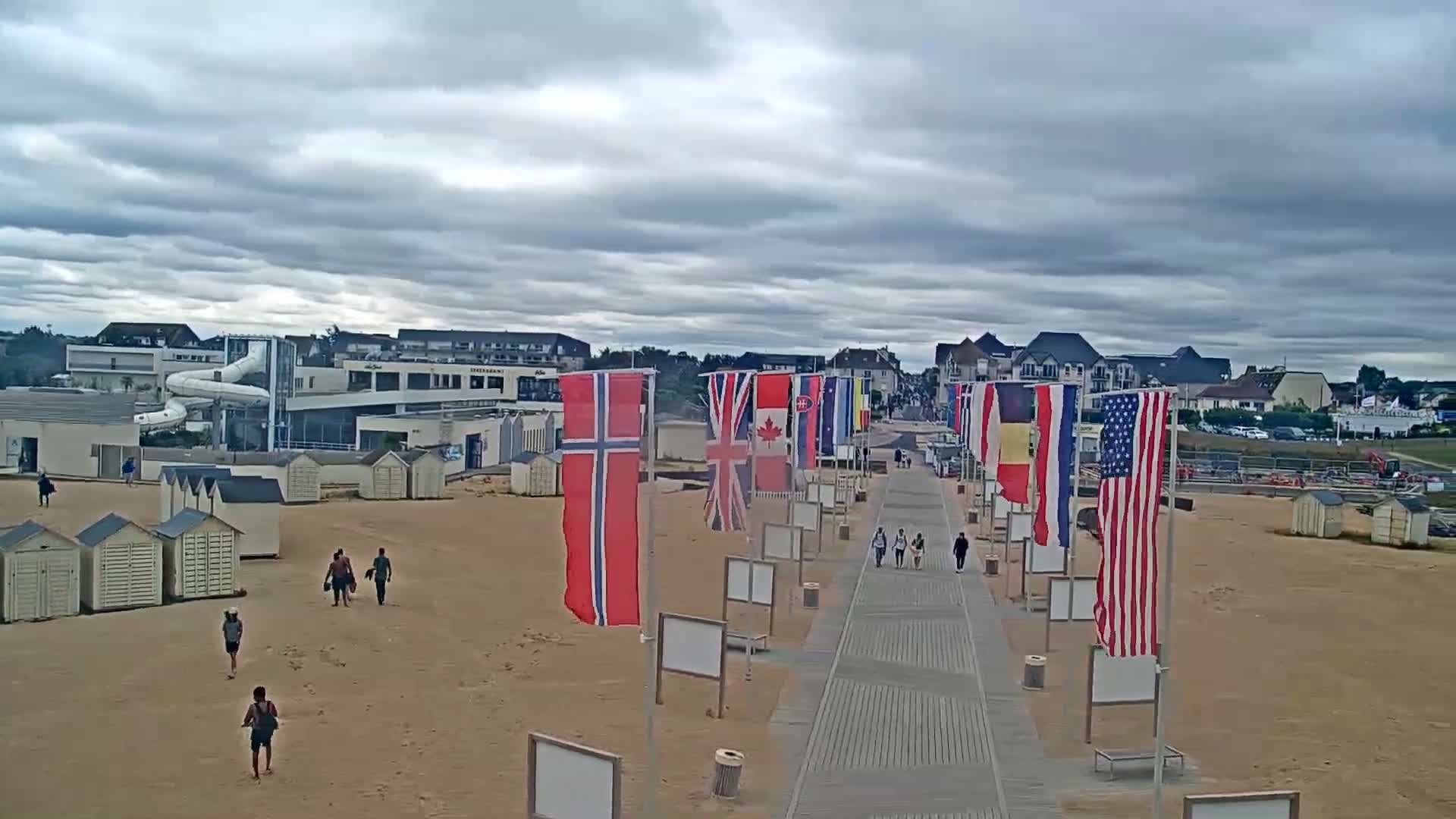 Ouistreham City & Plage de Ouistreham  Beach - Port  Live Cam - Caen, Calvados, Normandie, France