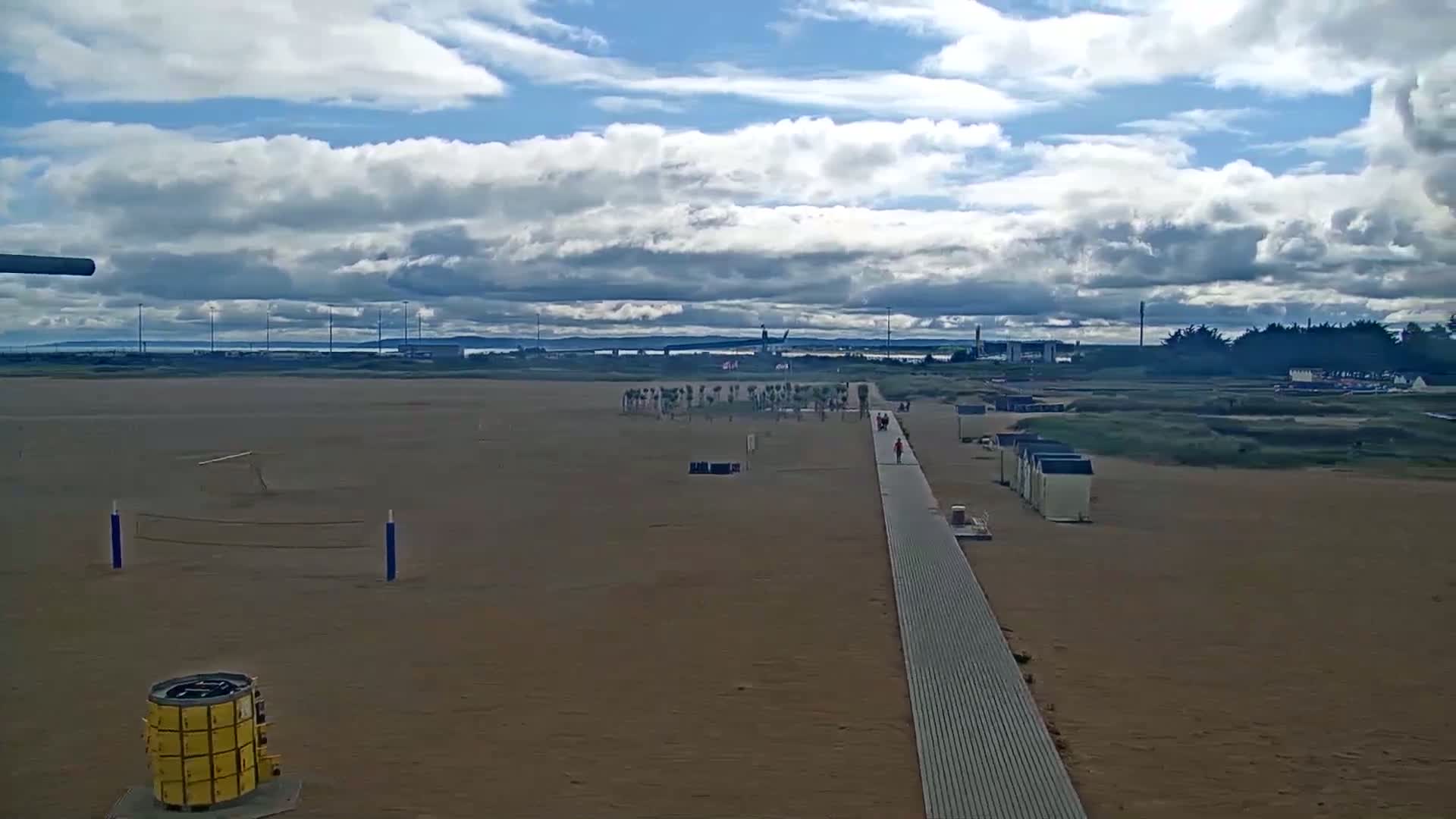 Ouistreham City & Plage de Ouistreham  Beach - Port  Live Cam - Caen, Calvados, Normandie, France