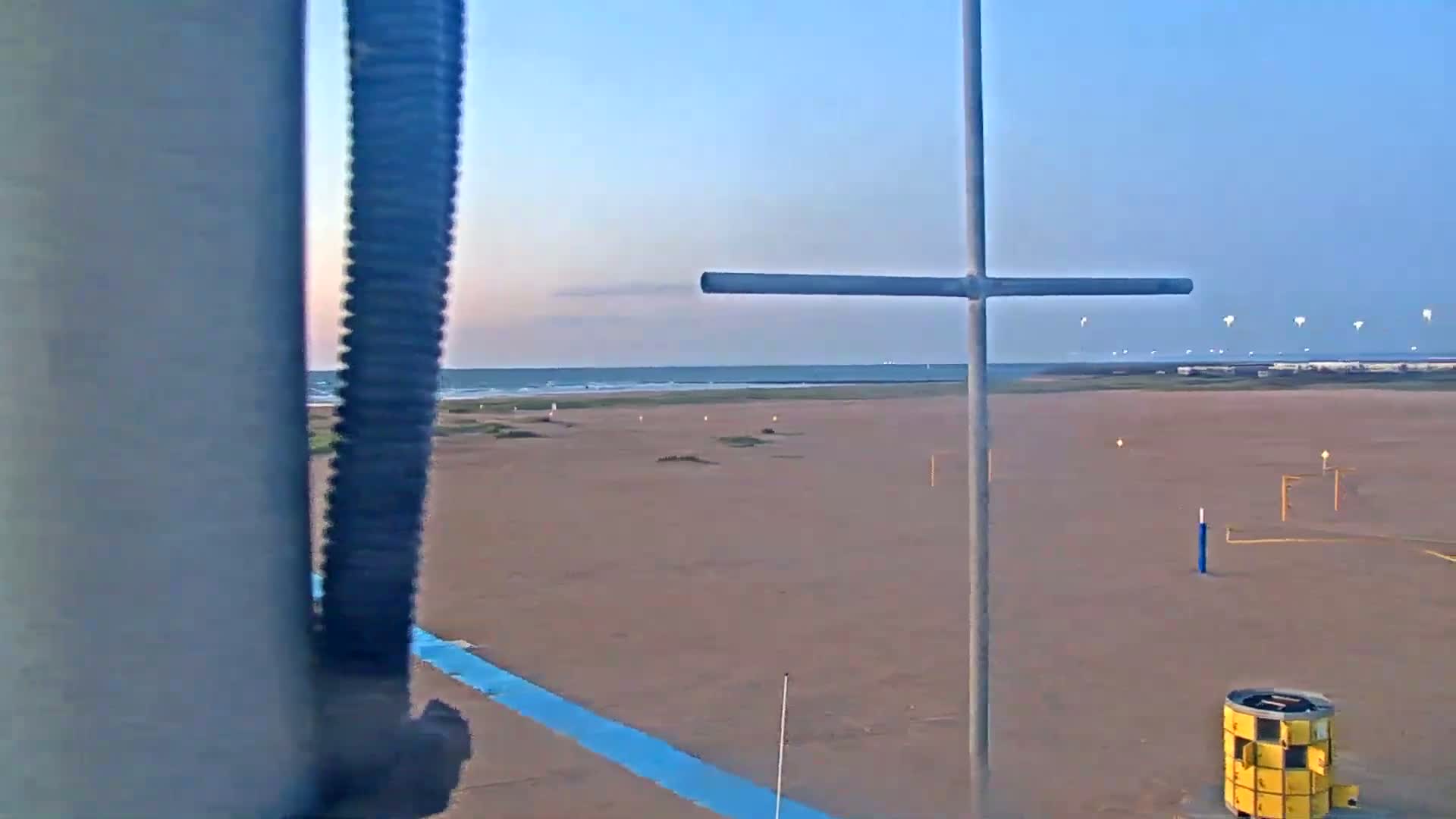 Ouistreham City & Plage de Ouistreham  Beach - Port  Live Cam - Caen, Calvados, Normandie, France