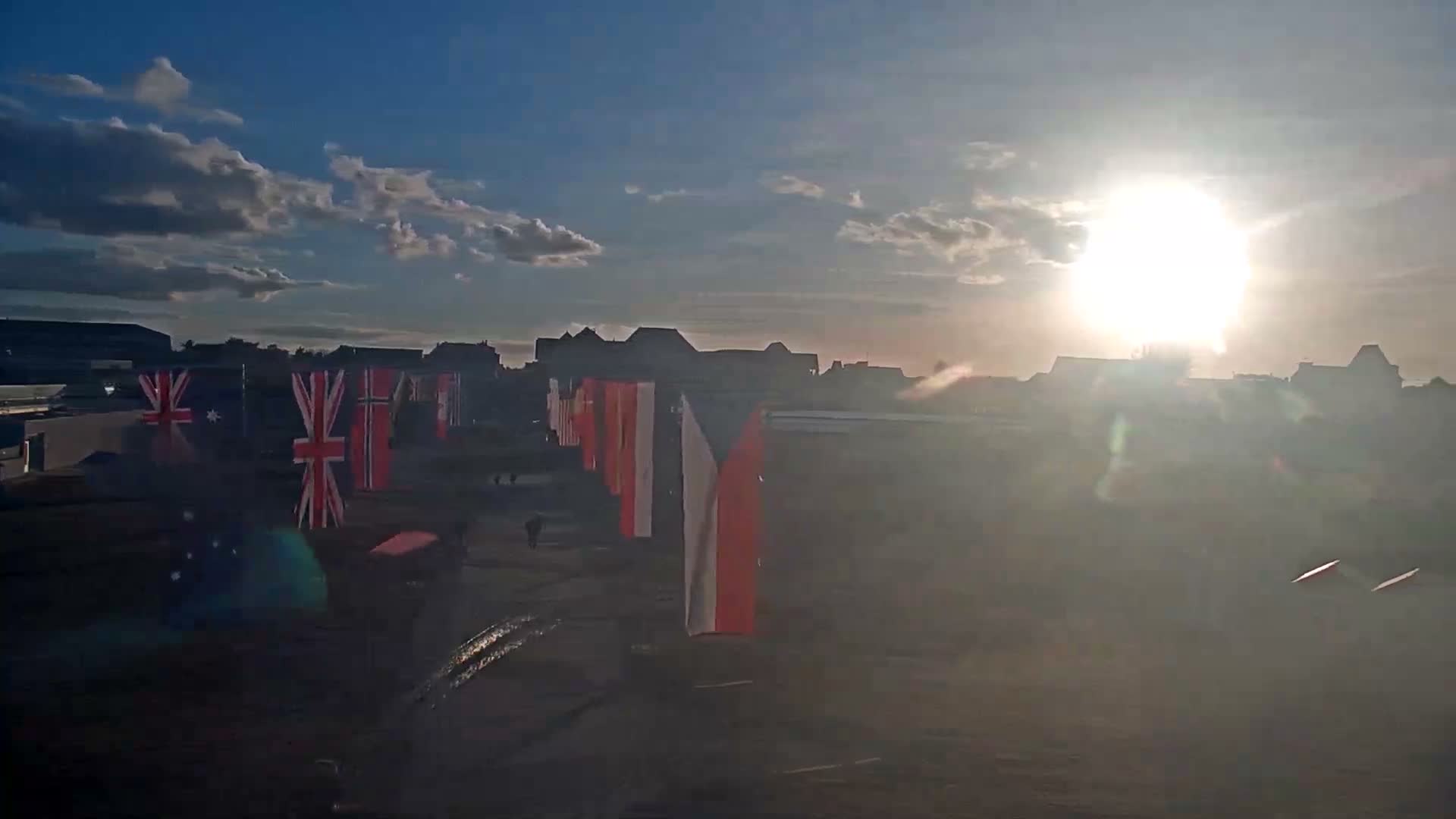 Ouistreham City & Plage de Ouistreham  Beach - Port  Live Cam - Caen, Calvados, Normandie, France