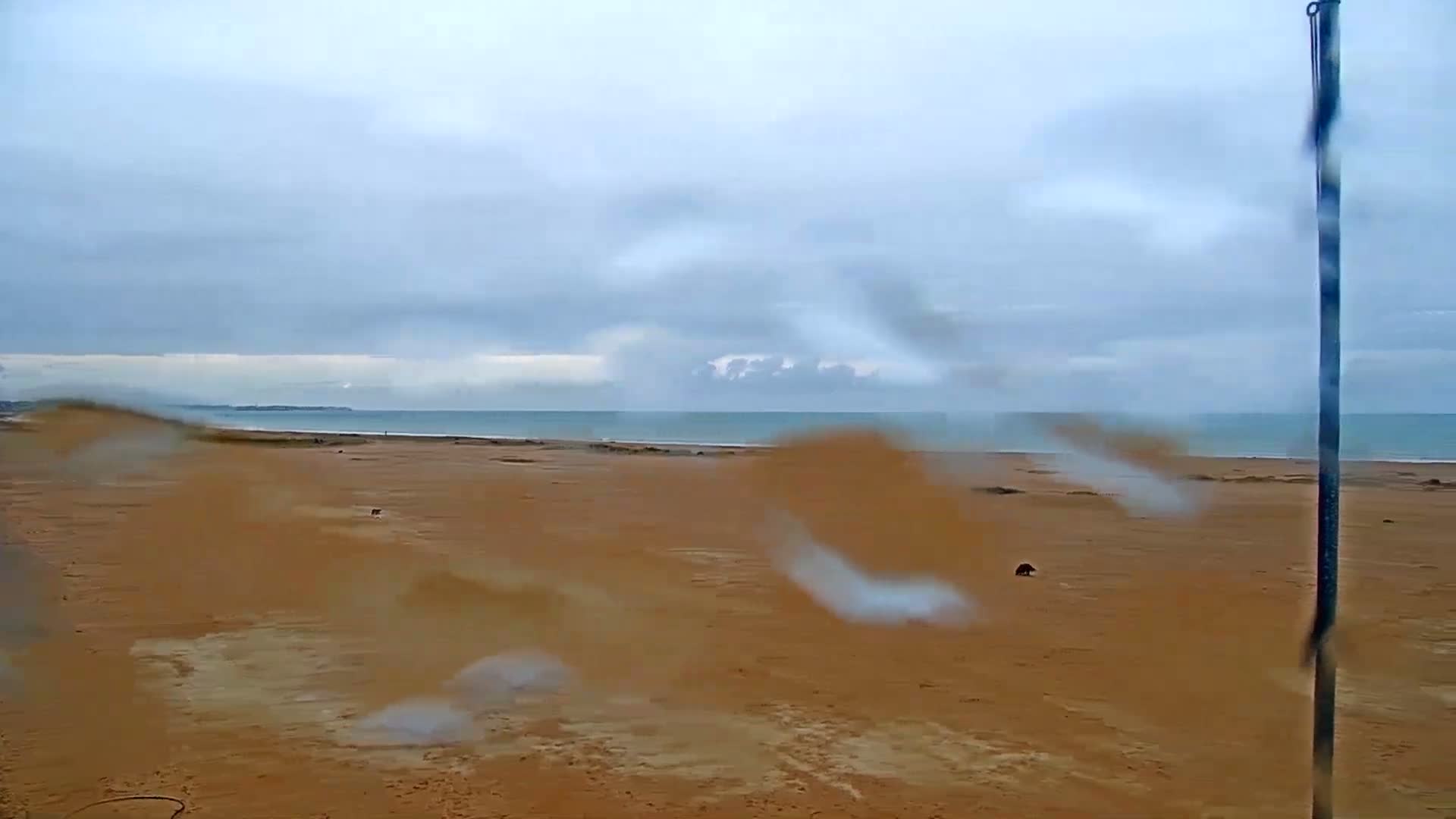 Ouistreham City & Plage de Ouistreham  Beach - Port  Live Cam - Caen, Calvados, Normandie, France