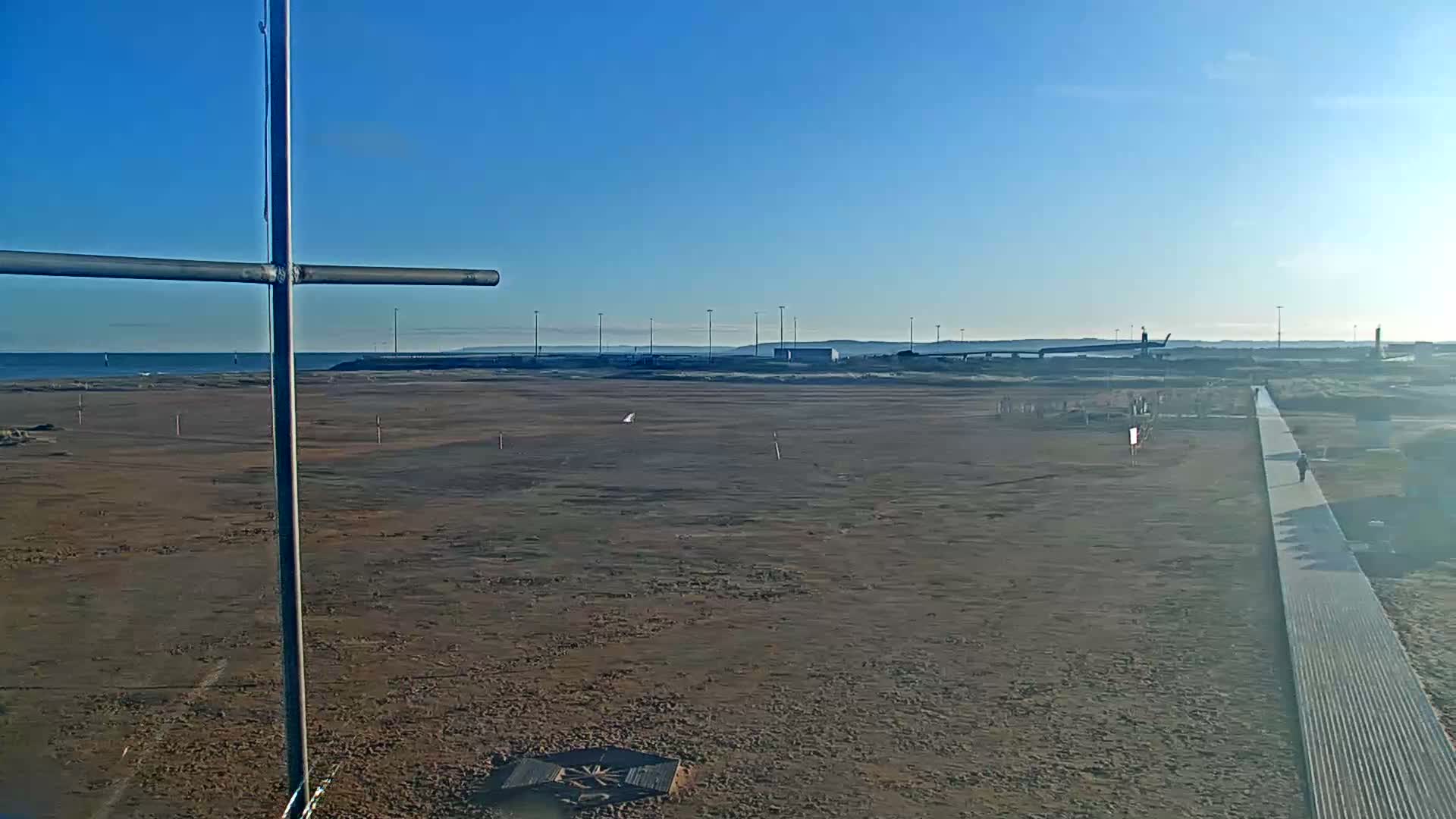 Ouistreham City & Plage de Ouistreham  Beach - Port  Live Cam - Caen, Calvados, Normandie, France