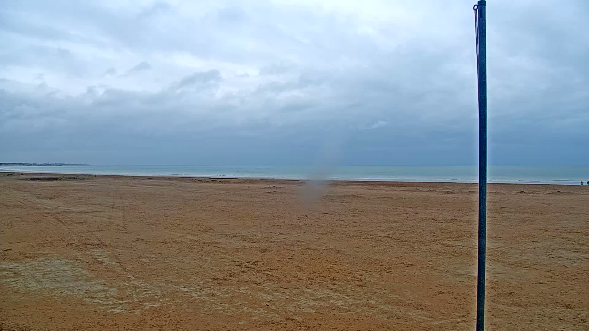 Ouistreham City & Plage de Ouistreham  Beach - Port  Live Cam - Caen, Calvados, Normandie, France