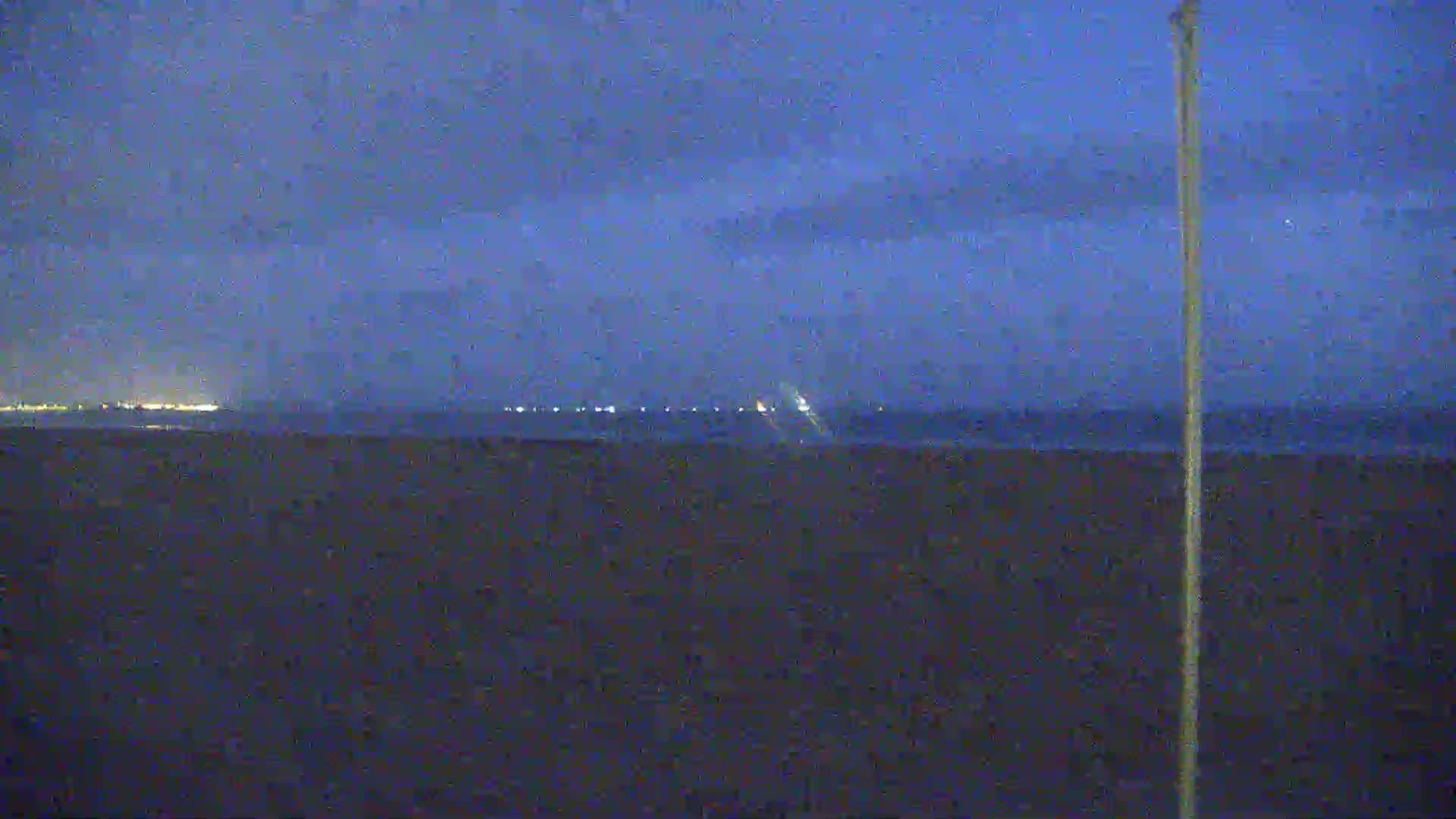 Ouistreham City & Plage de Ouistreham  Beach - Port  Live Cam - Caen, Calvados, Normandie, France