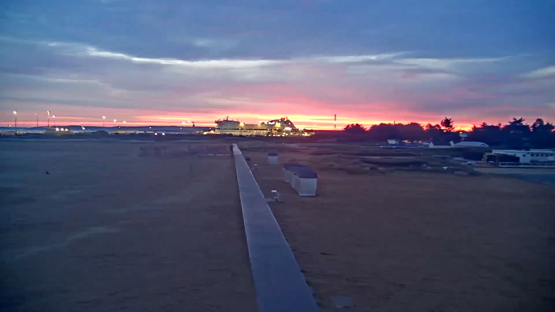 Ouistreham City & Plage de Ouistreham  Beach - Port  Live Cam - Caen, Calvados, Normandie, France