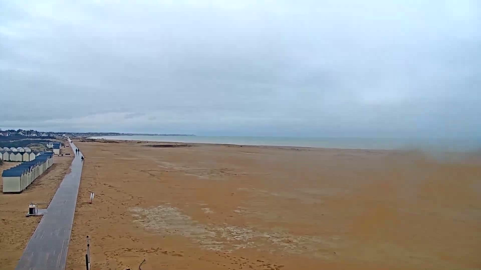 Ouistreham City & Plage de Ouistreham  Beach - Port  Live Cam - Caen, Calvados, Normandie, France