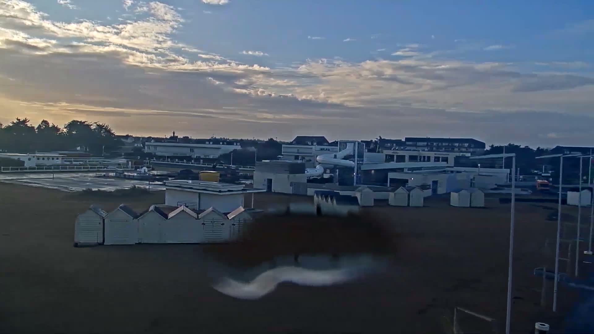 Ouistreham City & Plage de Ouistreham  Beach - Port  Live Cam - Caen, Calvados, Normandie, France