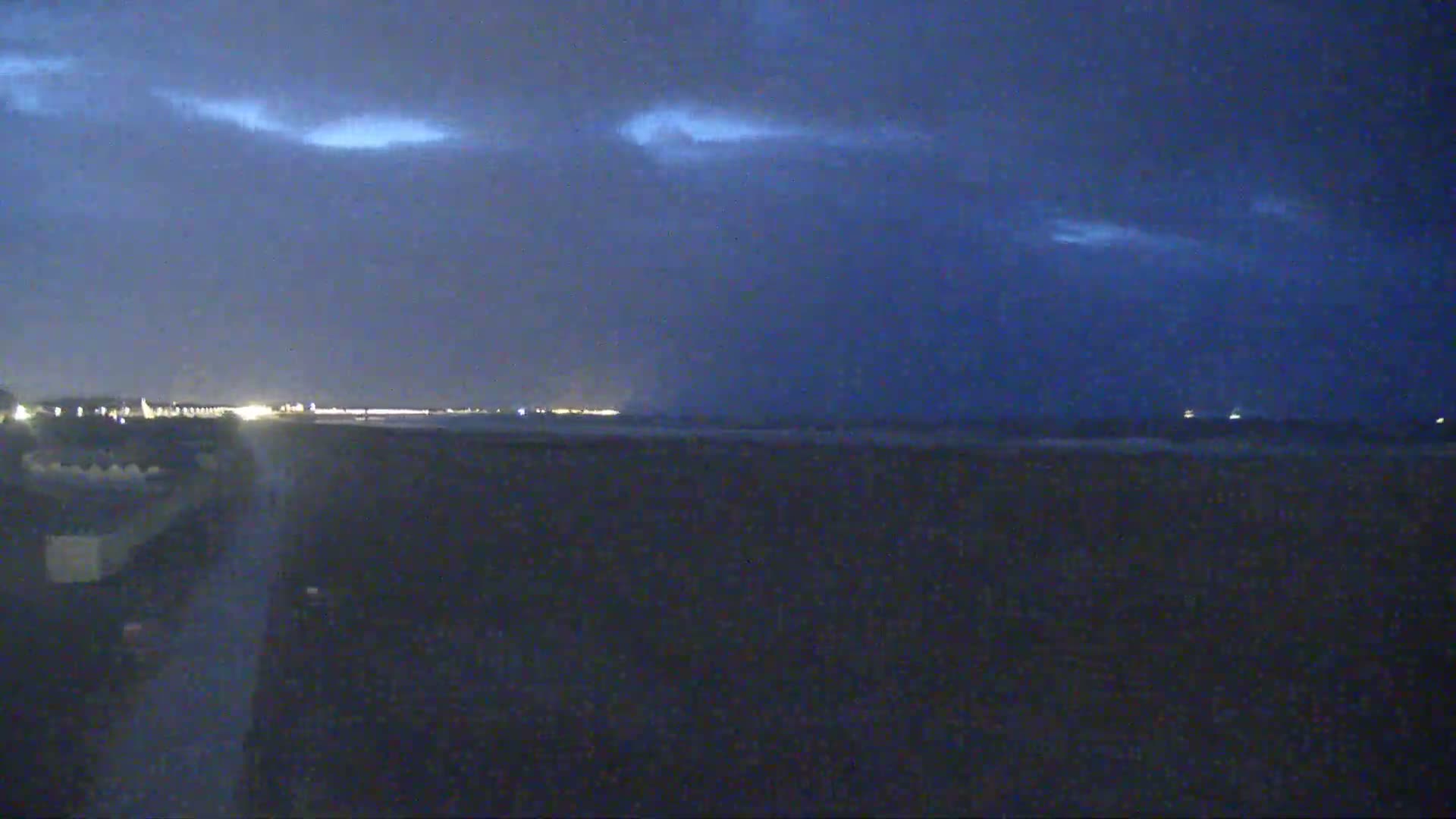 Ouistreham City & Plage de Ouistreham  Beach - Port  Live Cam - Caen, Calvados, Normandie, France