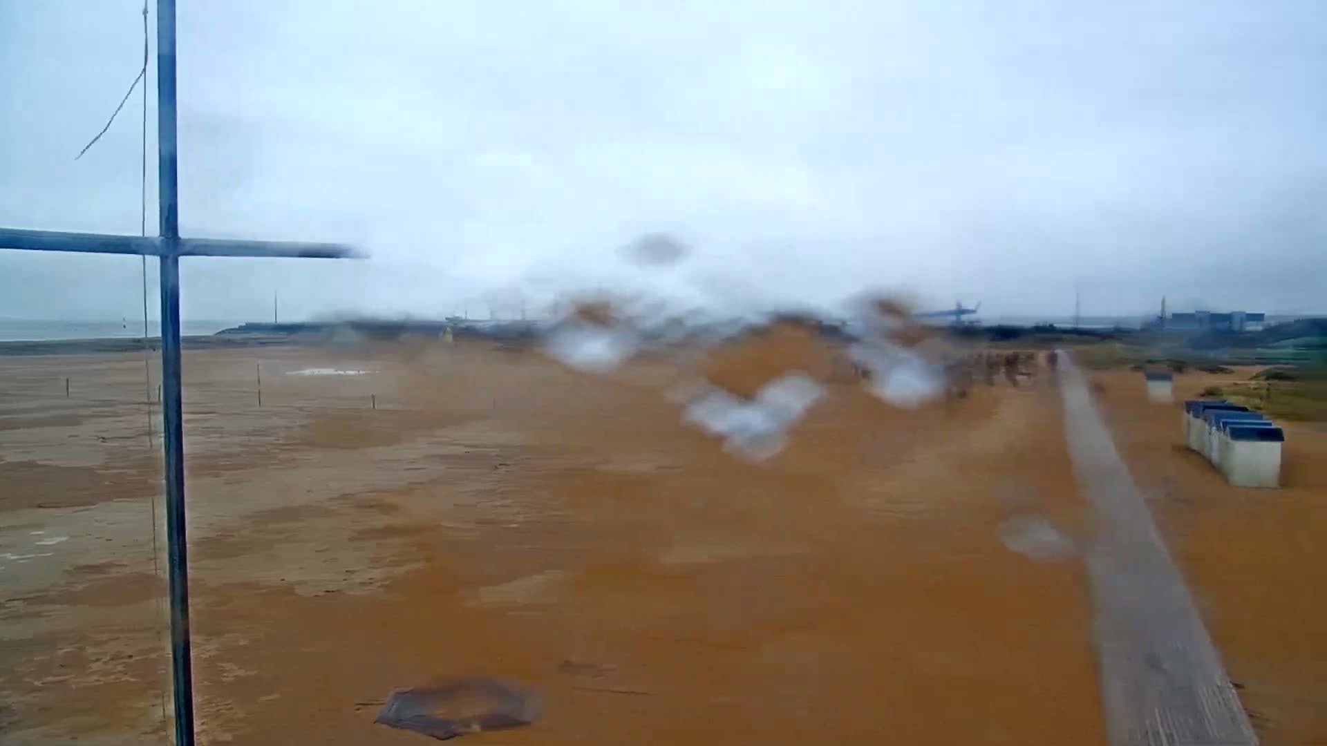 Ouistreham City & Plage de Ouistreham  Beach - Port  Live Cam - Caen, Calvados, Normandie, France
