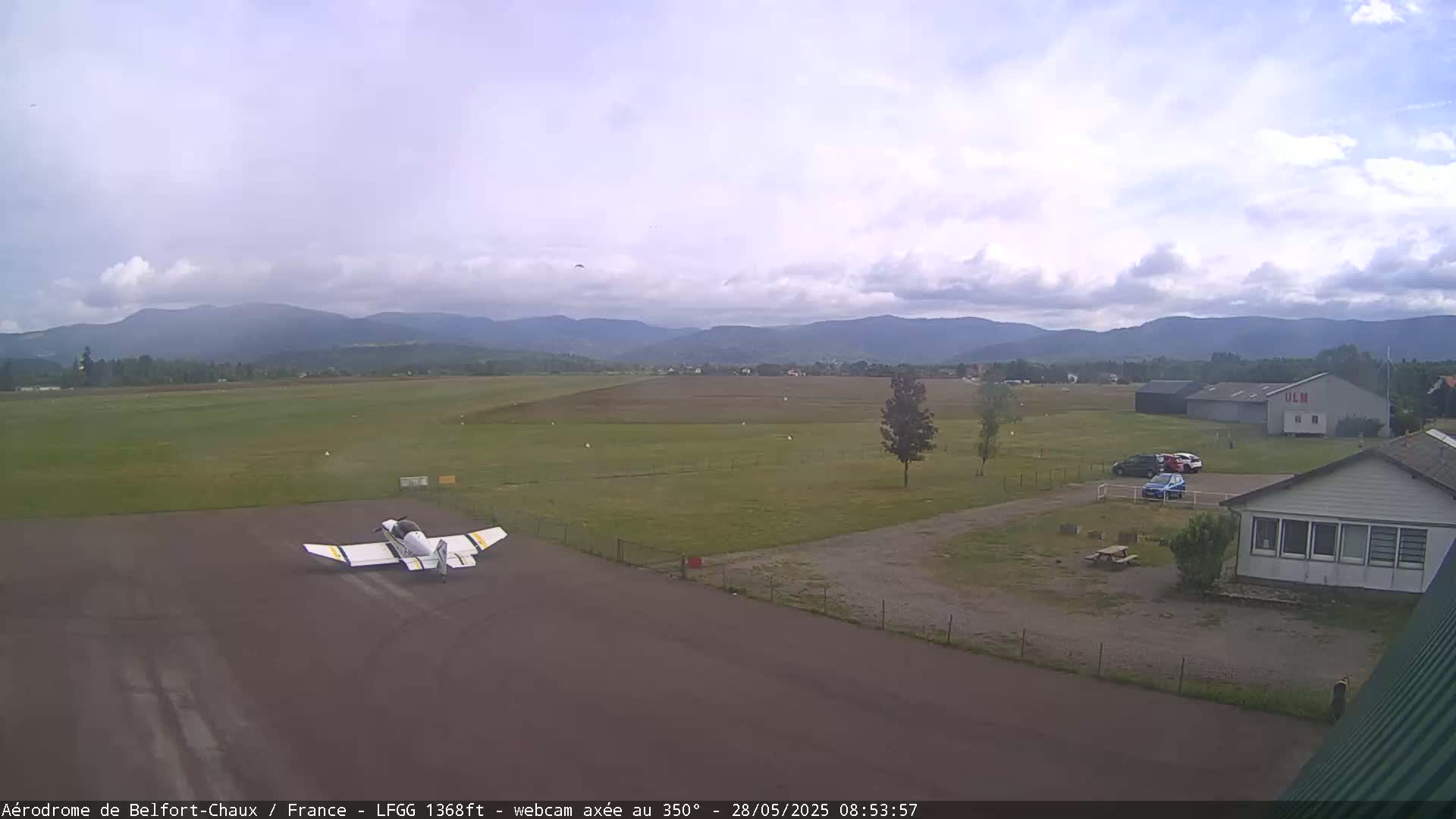 Belfort Chaux Airport ( LFGG ) Live Cam - Belfort, Territoire de Belfort, Bourgogne-Franche-Comte, France