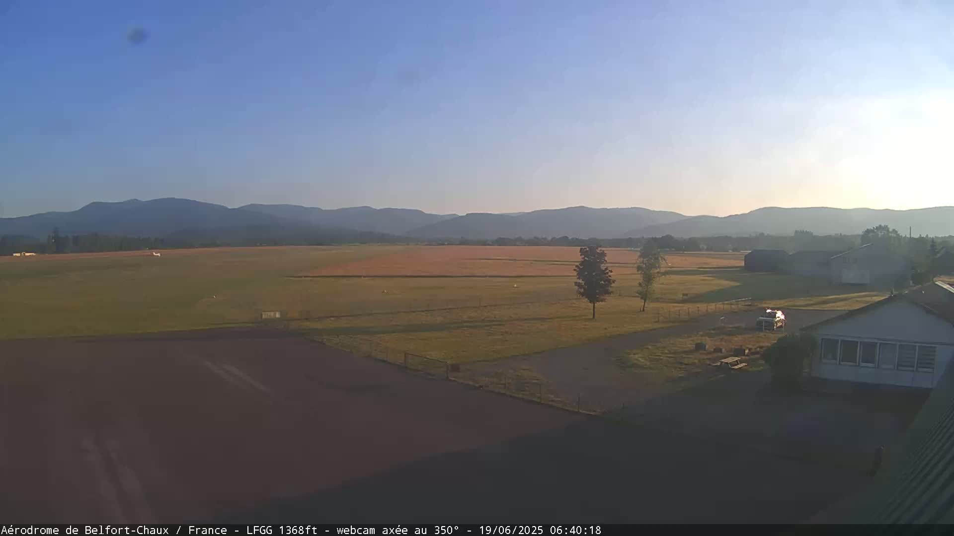Belfort Chaux Airport Live Cam LFGG - Belfort, Territoire de Belfort, Bourgogne-Franche-Comte, France