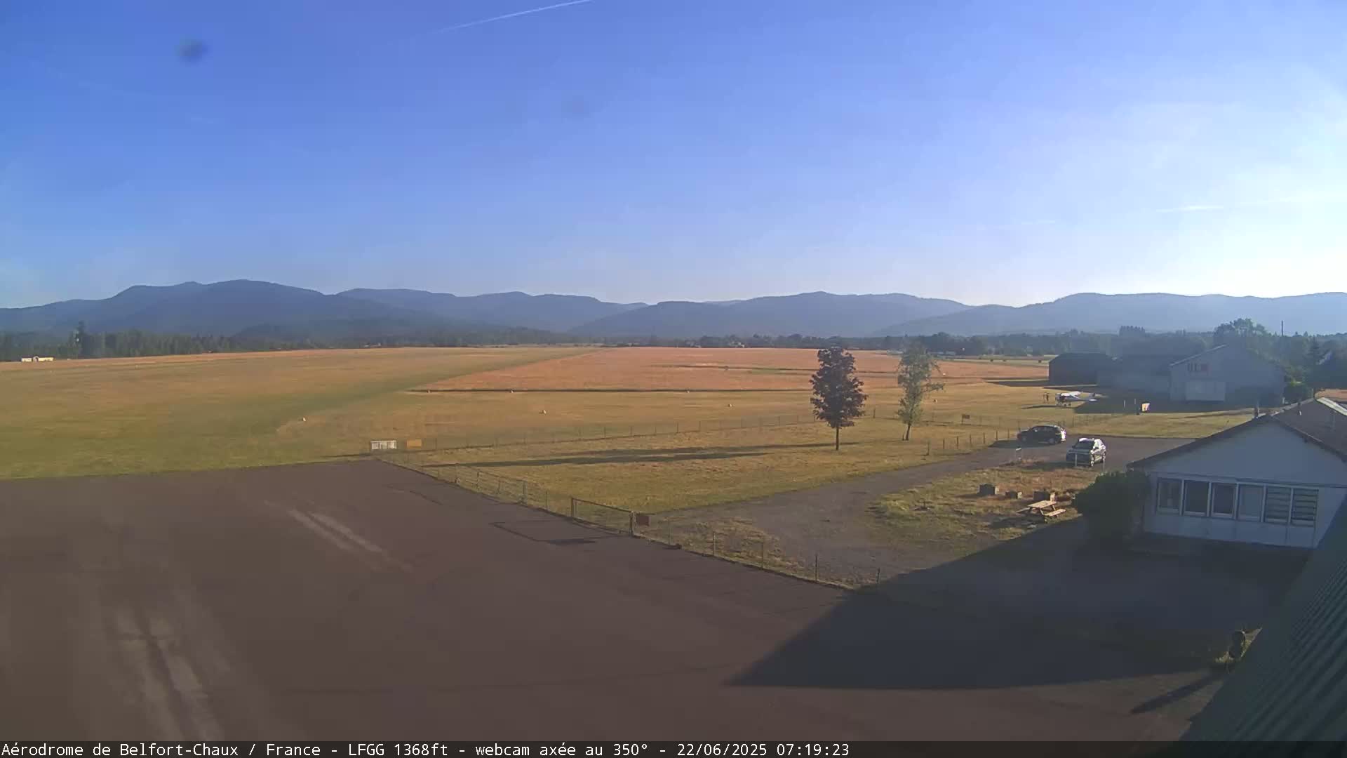 Belfort Chaux Airport Live Cam LFGG - Belfort, Territoire de Belfort, Bourgogne-Franche-Comte, France