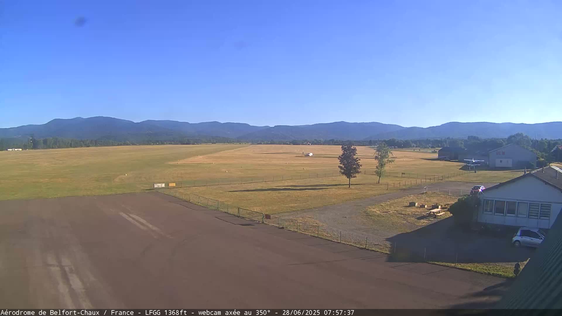 Belfort Chaux Airport Live Cam LFGG - Belfort, Territoire de Belfort, Bourgogne-Franche-Comte, France