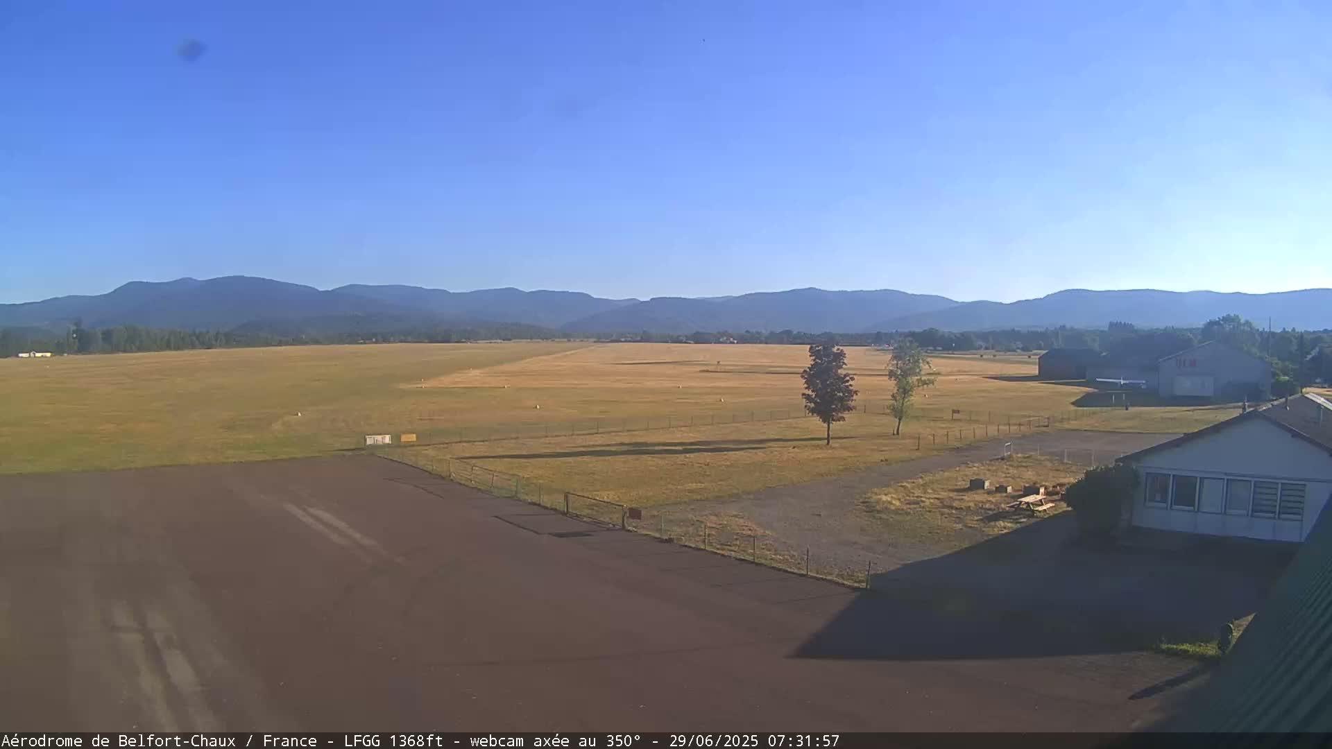 Belfort Chaux Airport Live Cam LFGG - Belfort, Territoire de Belfort, Bourgogne-Franche-Comte, France