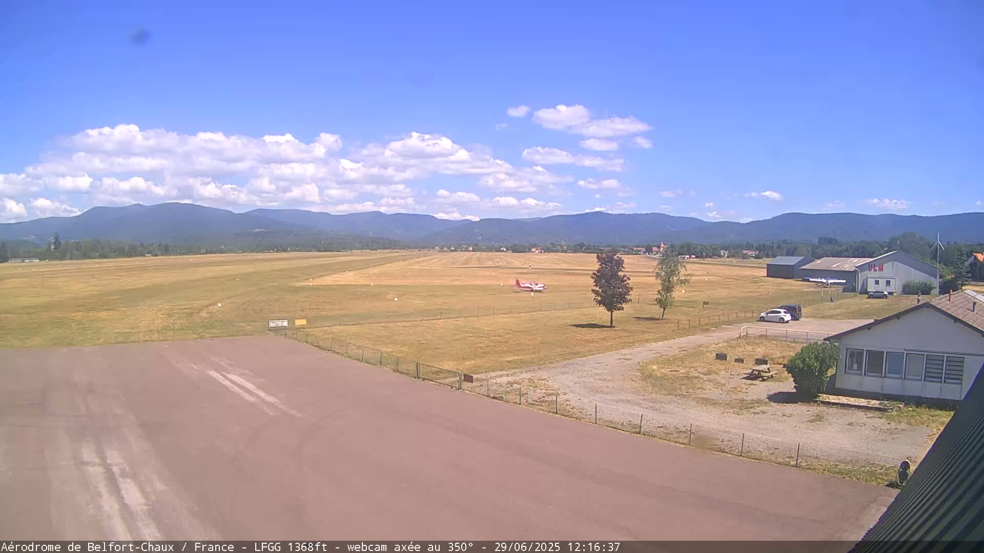 Belfort Chaux Airport Live Cam LFGG - Belfort, Territoire de Belfort, Bourgogne-Franche-Comte, France