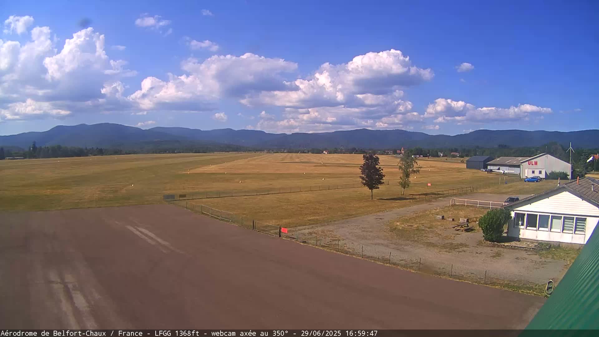 Belfort Chaux Airport Live Cam LFGG - Belfort, Territoire de Belfort, Bourgogne-Franche-Comte, France