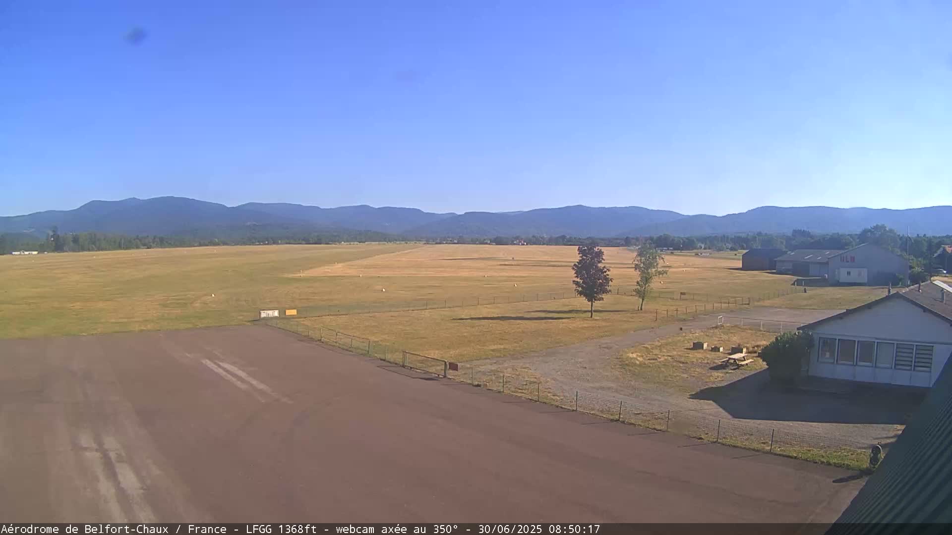 Belfort Chaux Airport Live Cam LFGG - Belfort, Territoire de Belfort, Bourgogne-Franche-Comte, France