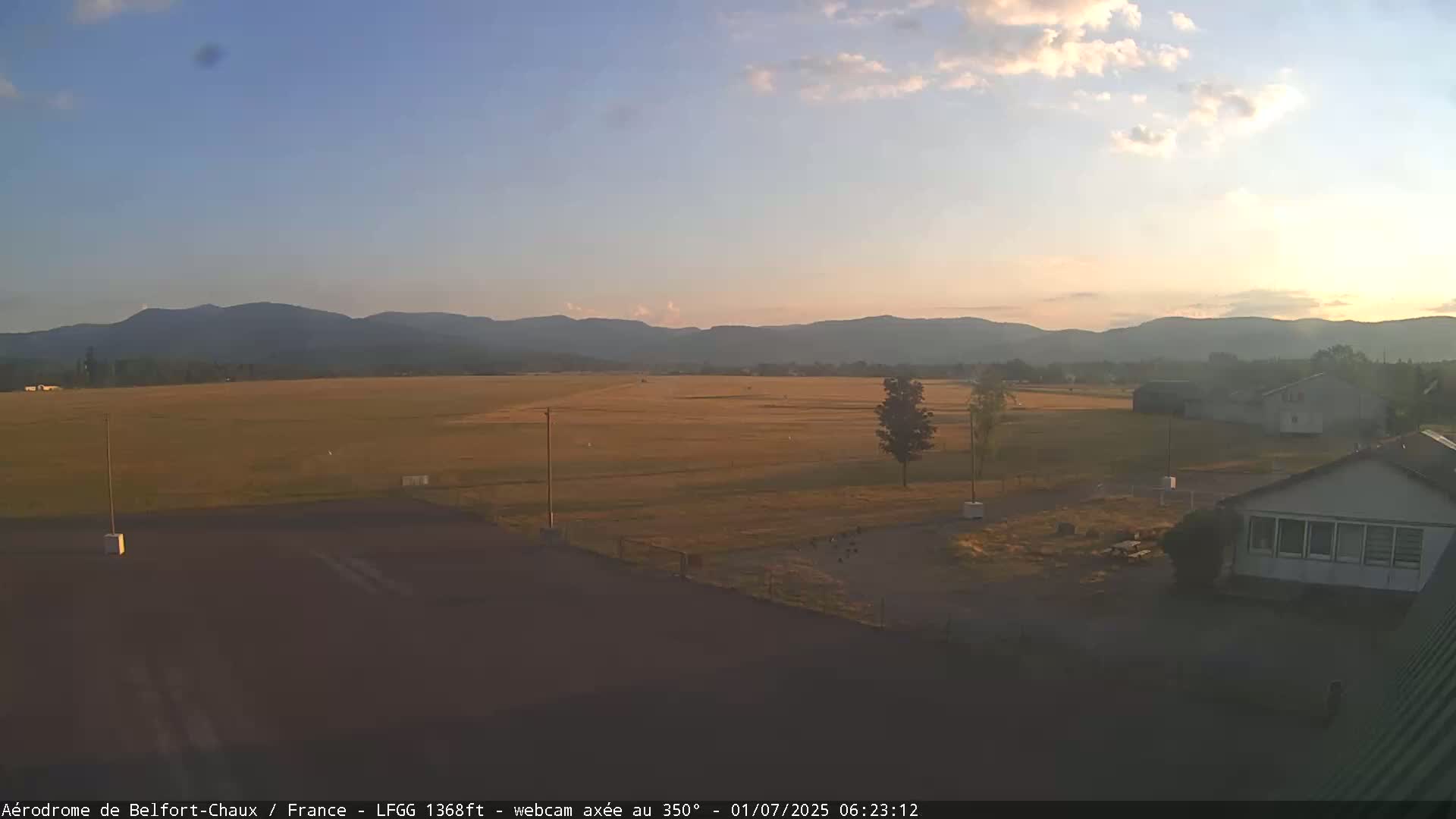 Belfort Chaux Airport Live Cam LFGG - Belfort, Territoire de Belfort, Bourgogne-Franche-Comte, France