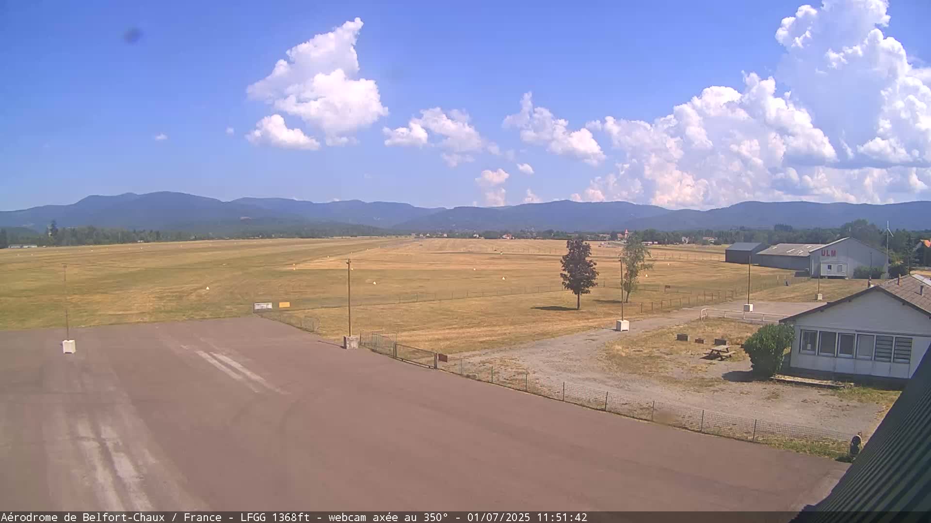 Belfort Chaux Airport Live Cam LFGG - Belfort, Territoire de Belfort, Bourgogne-Franche-Comte, France