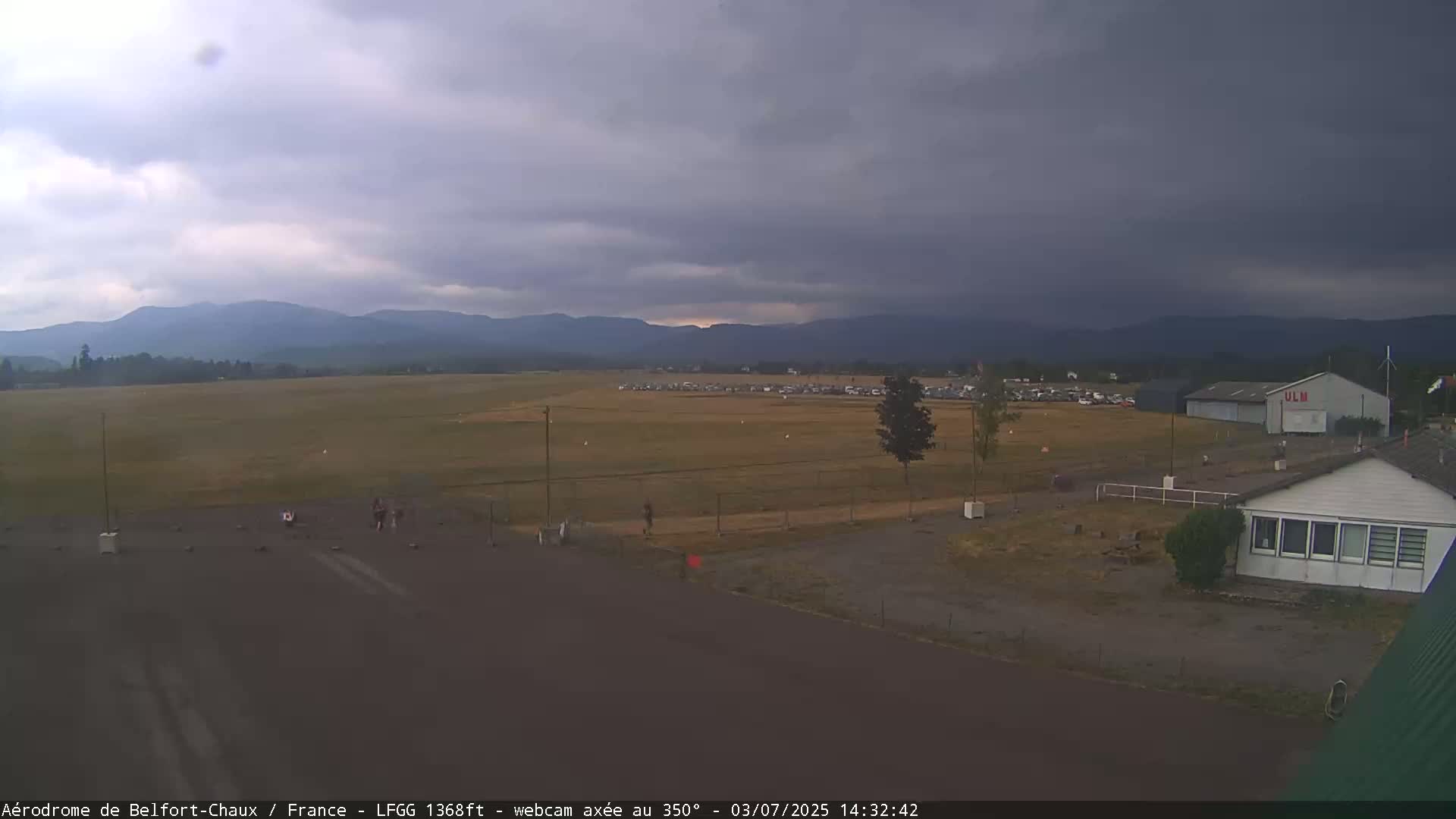 Belfort Chaux Airport Live Cam LFGG - Belfort, Territoire de Belfort, Bourgogne-Franche-Comte, France