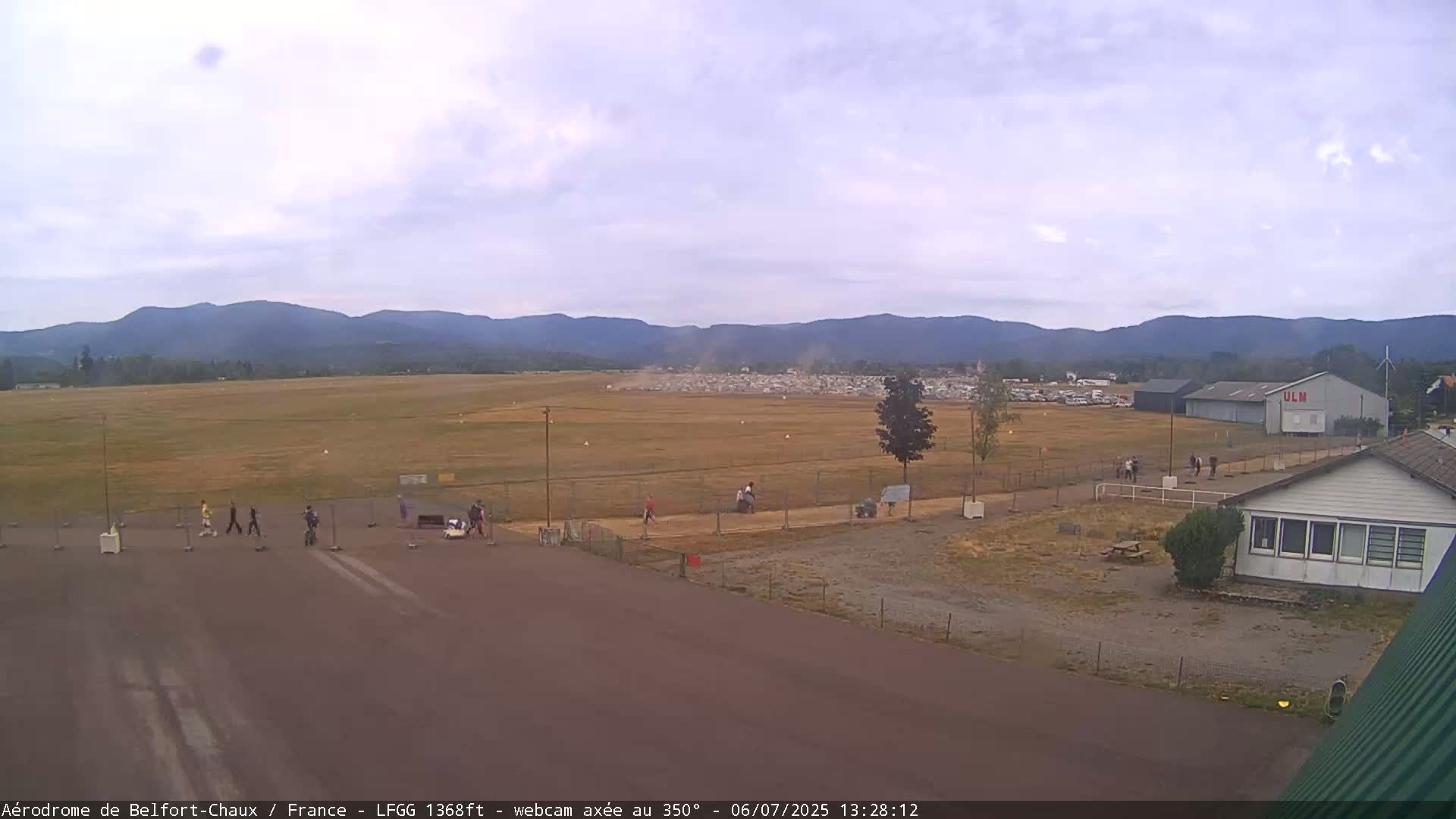 Belfort Chaux Airport Live Cam LFGG - Belfort, Territoire de Belfort, Bourgogne-Franche-Comte, France