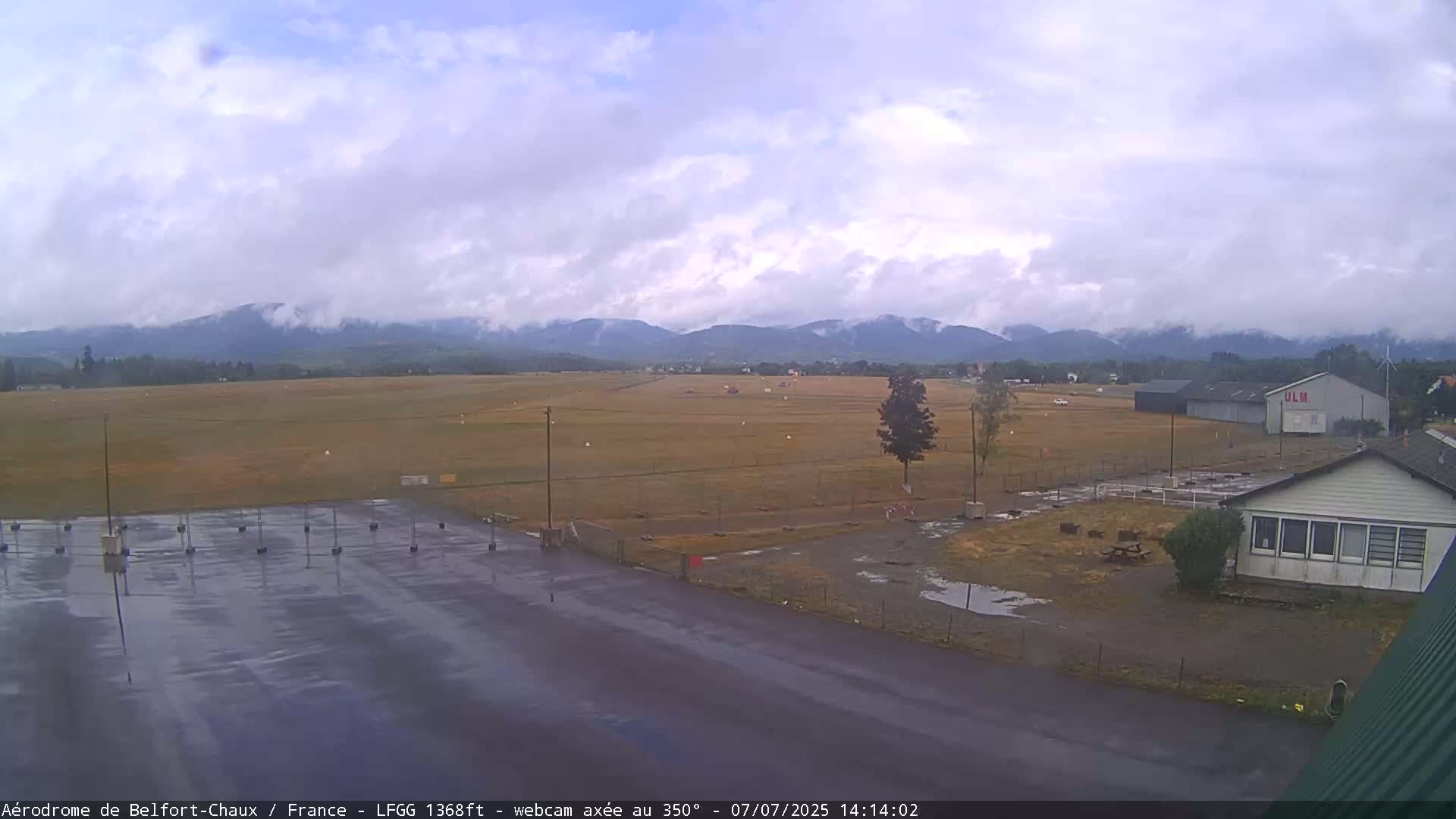Belfort Chaux Airport Live Cam LFGG - Belfort, Territoire de Belfort, Bourgogne-Franche-Comte, France