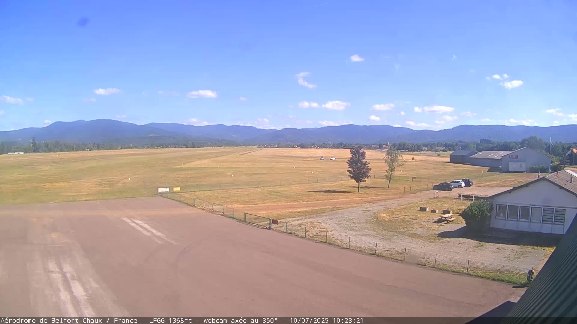 Belfort Chaux Airport Live Cam LFGG - Belfort, Territoire de Belfort, Bourgogne-Franche-Comte, France