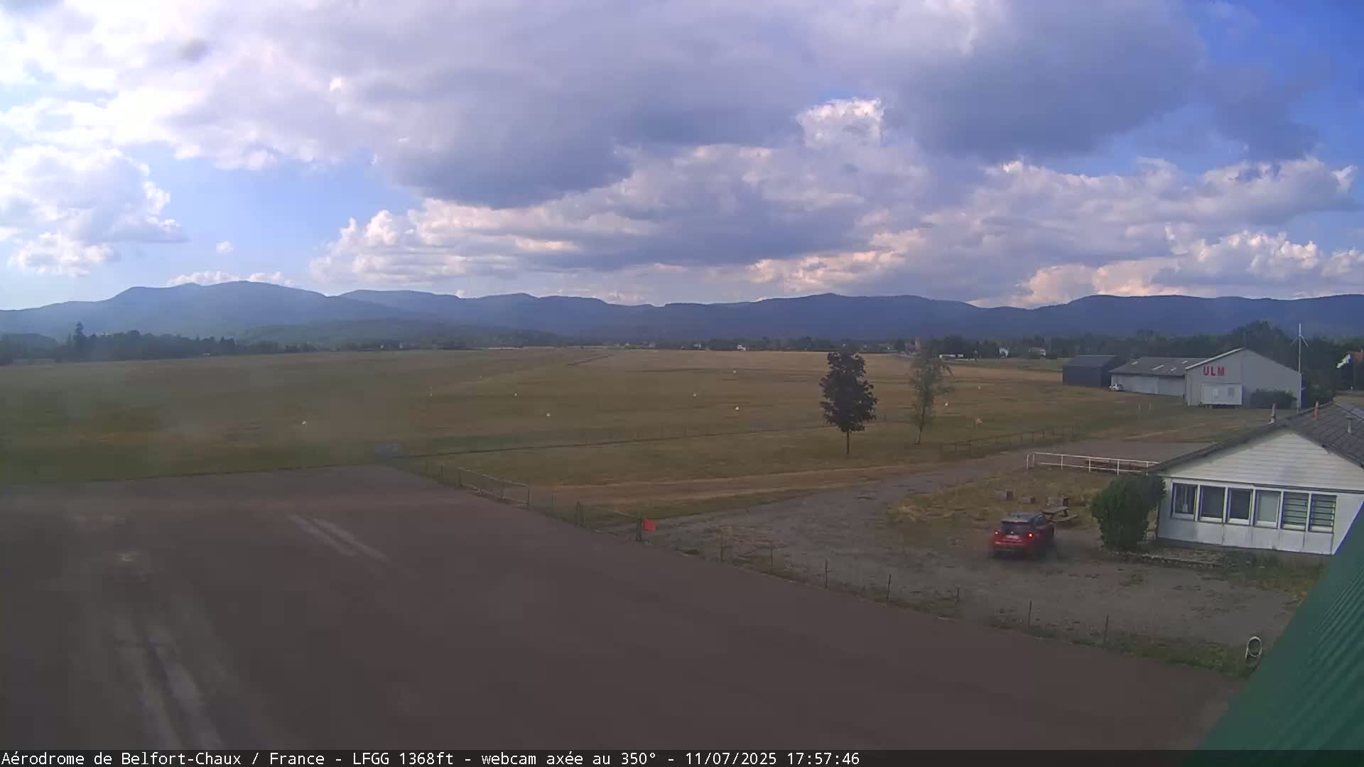 Belfort Chaux Airport Live Cam LFGG - Belfort, Territoire de Belfort, Bourgogne-Franche-Comte, France