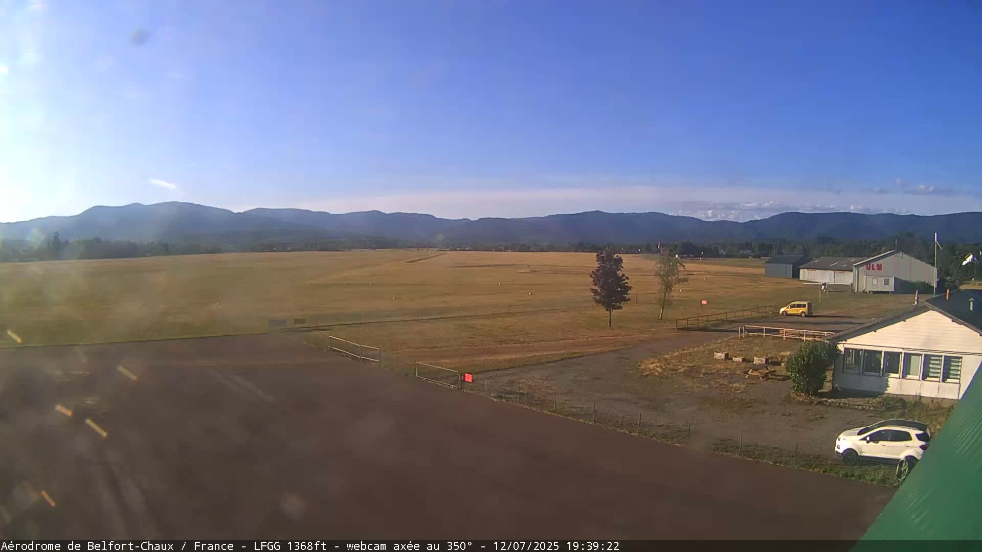 Belfort Chaux Airport Live Cam LFGG - Belfort, Territoire de Belfort, Bourgogne-Franche-Comte, France