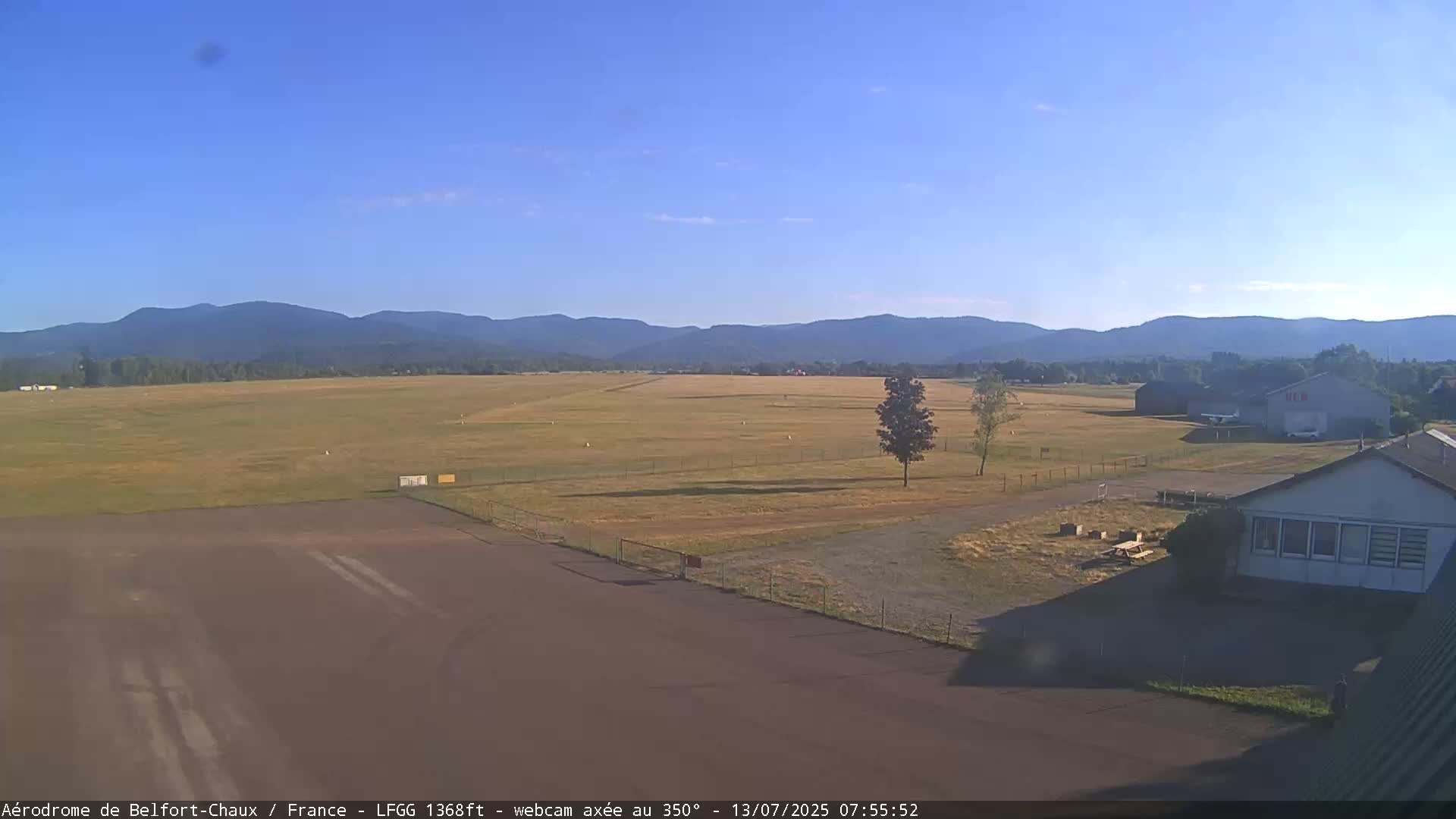 Belfort Chaux Airport Live Cam LFGG - Belfort, Territoire de Belfort, Bourgogne-Franche-Comte, France