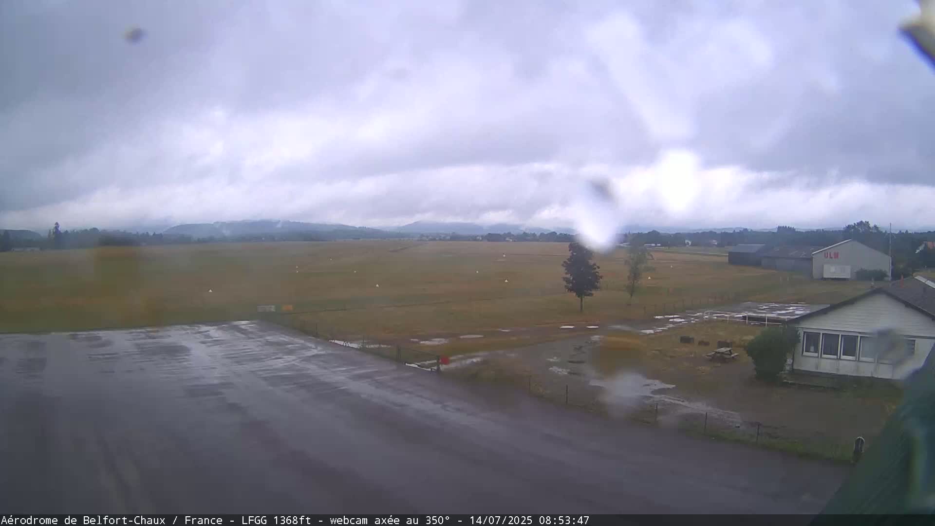 Belfort Chaux Airport Live Cam LFGG - Belfort, Territoire de Belfort, Bourgogne-Franche-Comte, France