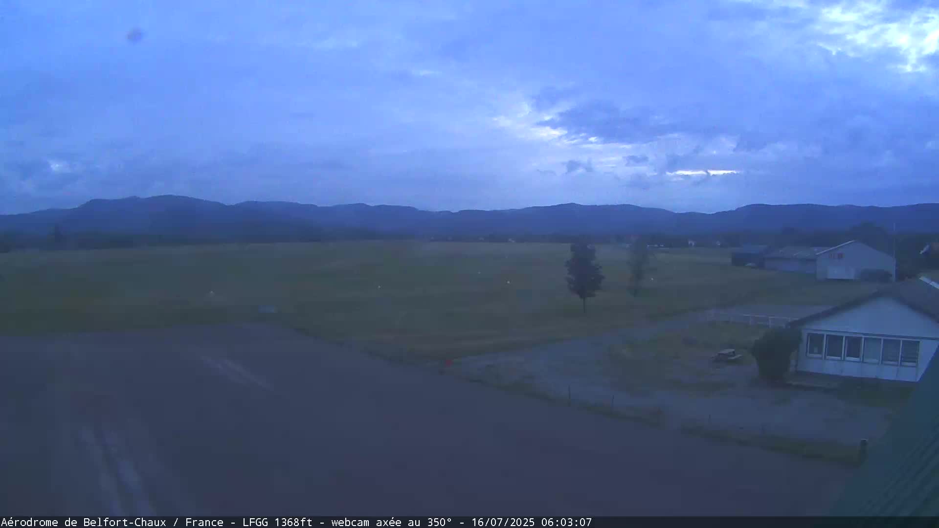 Belfort Chaux Airport Live Cam LFGG - Belfort, Territoire de Belfort, Bourgogne-Franche-Comte, France
