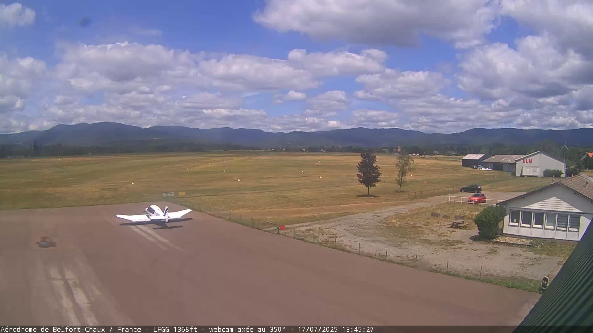 Belfort Chaux Airport Live Cam LFGG - Belfort, Territoire de Belfort, Bourgogne-Franche-Comte, France