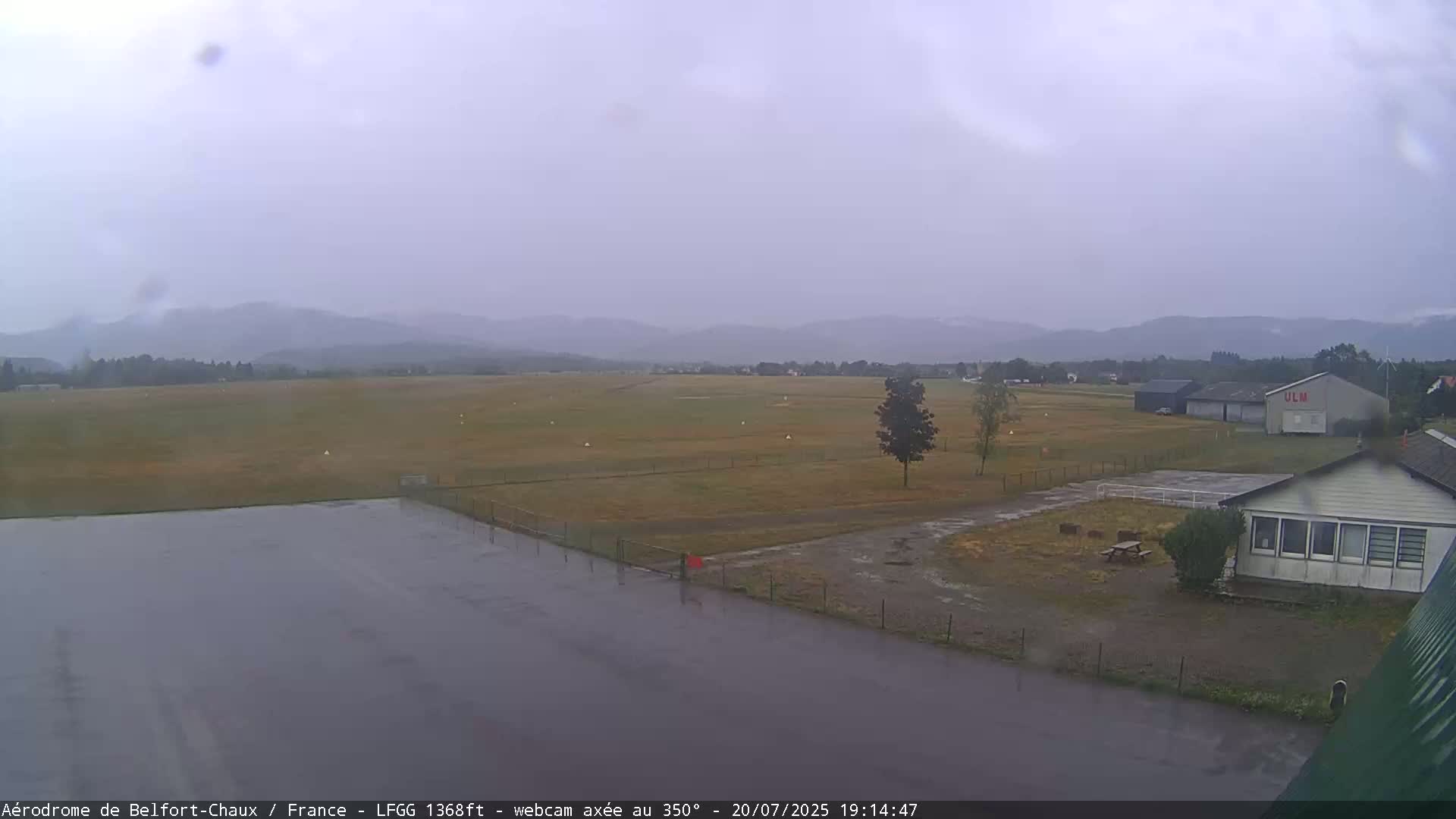 Belfort Chaux Airport Live Cam LFGG - Belfort, Territoire de Belfort, Bourgogne-Franche-Comte, France