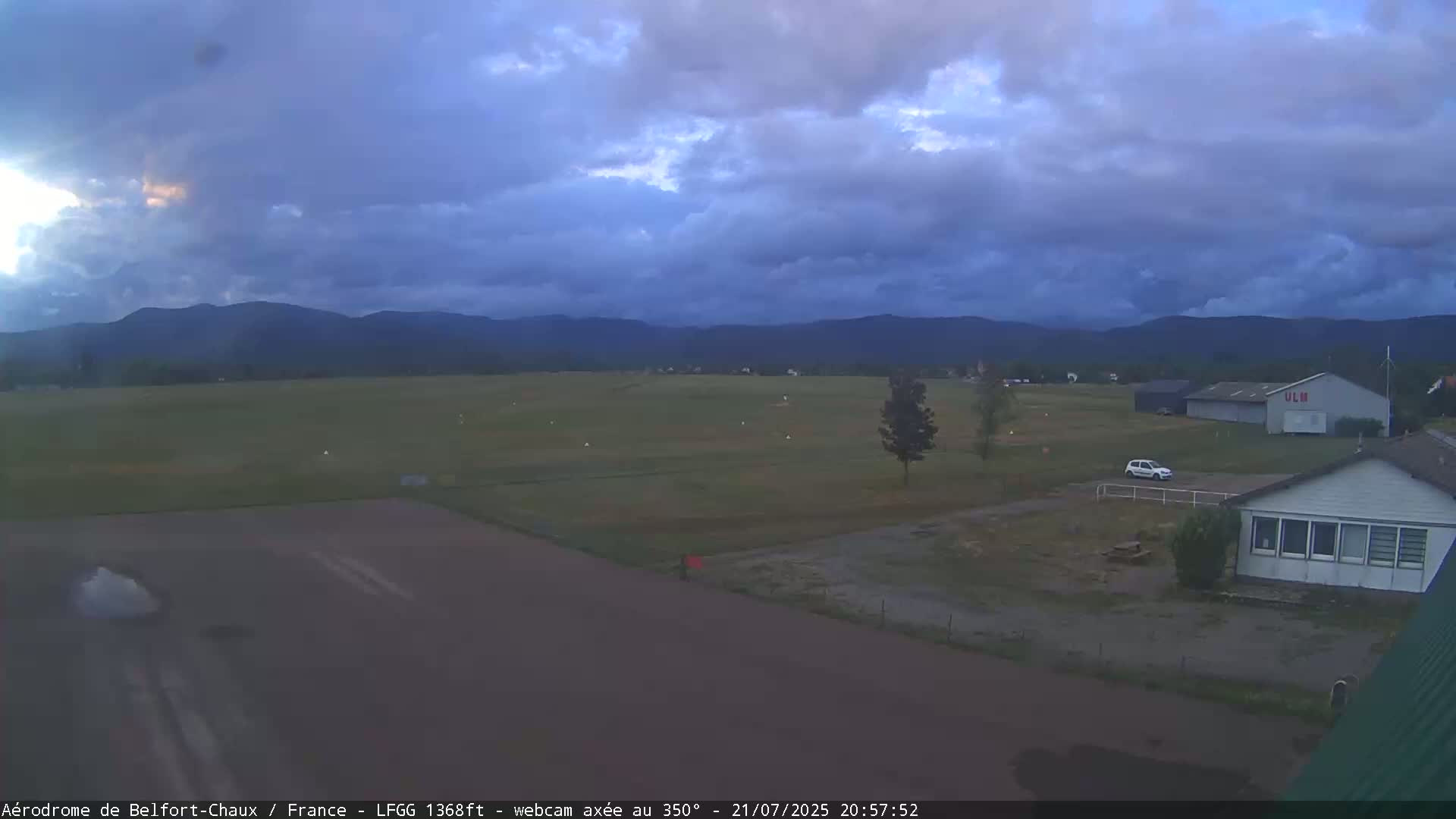 Belfort Chaux Airport Live Cam LFGG - Belfort, Territoire de Belfort, Bourgogne-Franche-Comte, France