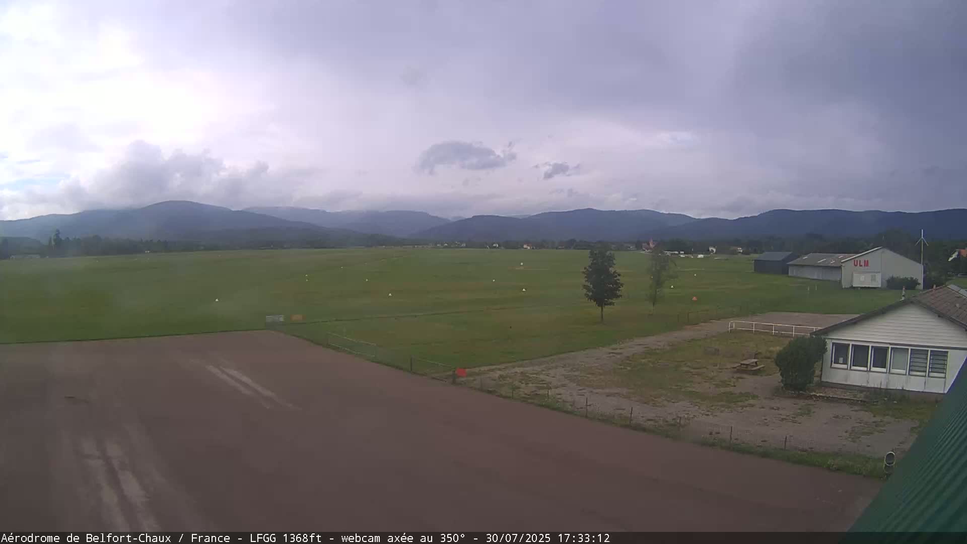 Belfort Chaux Airport Live Cam LFGG - Belfort, Territoire de Belfort, Bourgogne-Franche-Comte, France